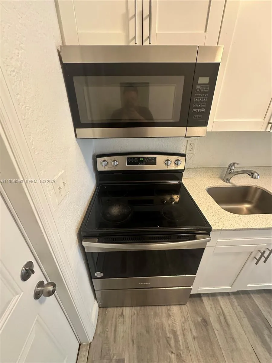 5511 Sw 20th St 3, West Park, Florida 33023, West Park, Florida 33023, 1 Bedroom Bedrooms, ,1 BathroomBathrooms,Residential Lease,For Rent,5511 Sw 20th St 3, West Park, Florida 33023,A11985353