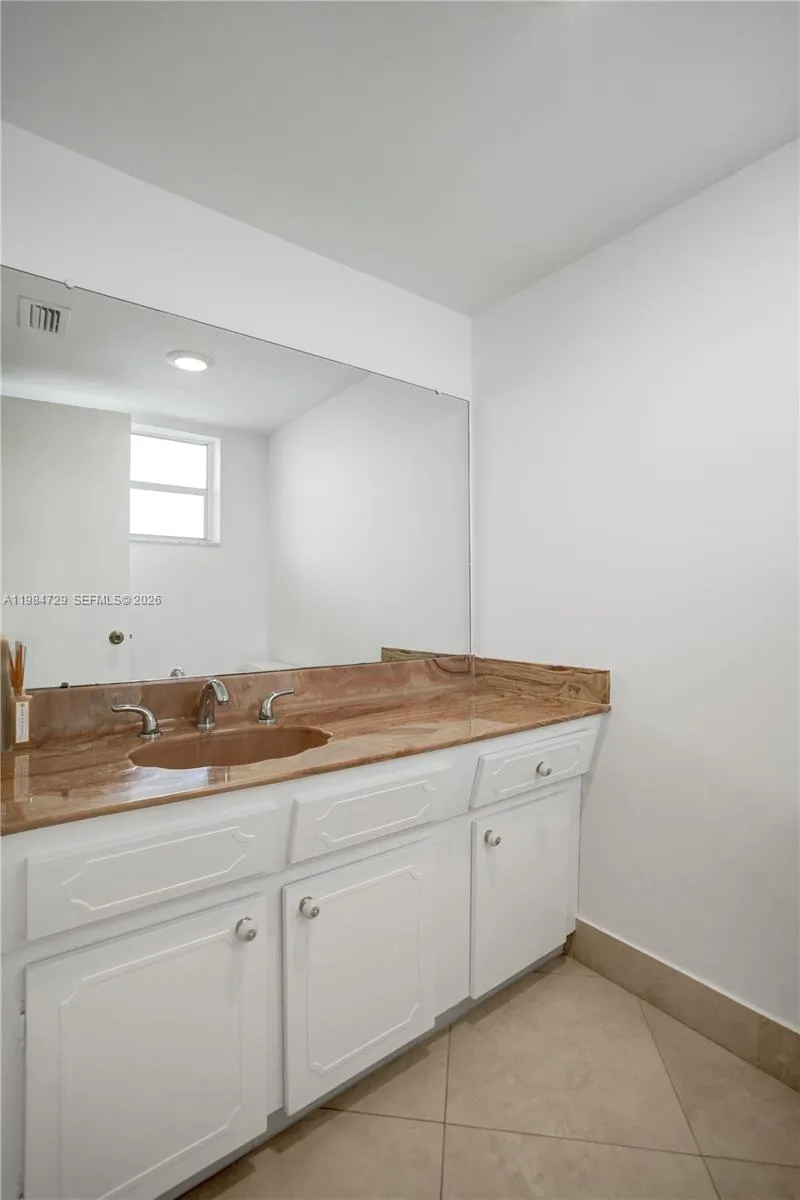 3940 Nw 42nd Ave 320, Lauderdale Lakes, Florida 33, Lauderdale Lakes, Florida 33319, 1 Bedroom Bedrooms, ,1 BathroomBathrooms,Residential,For Sale,3940 Nw 42nd Ave 320, Lauderdale Lakes, Florida 33,A11984729