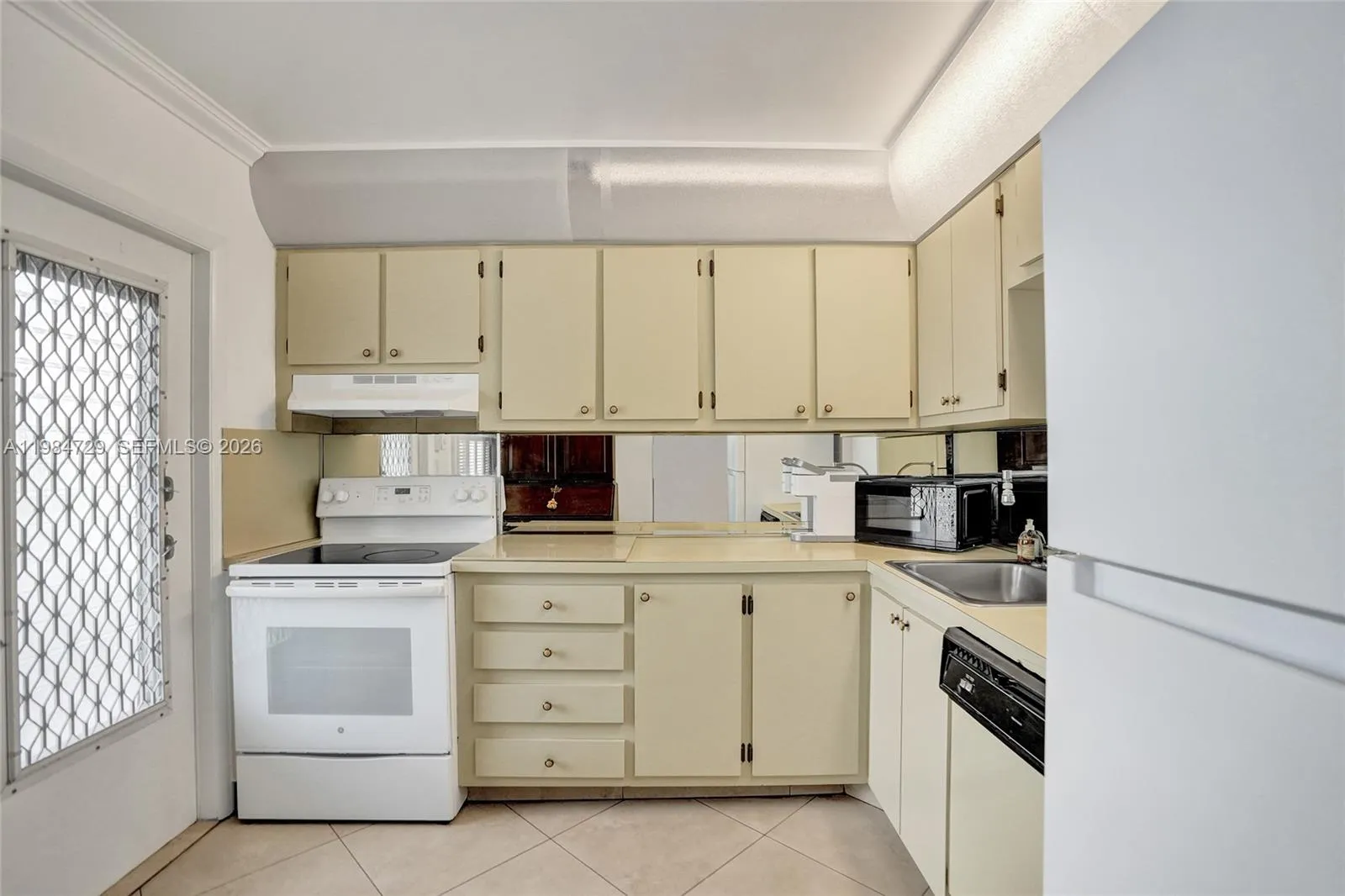 3940 Nw 42nd Ave 320, Lauderdale Lakes, Florida 33, Lauderdale Lakes, Florida 33319, 1 Bedroom Bedrooms, ,1 BathroomBathrooms,Residential,For Sale,3940 Nw 42nd Ave 320, Lauderdale Lakes, Florida 33,A11984729