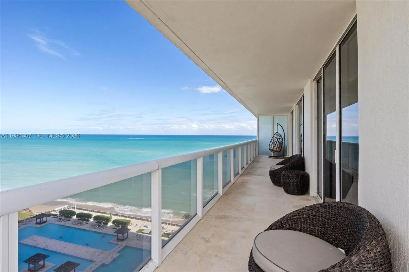 Hallandale Beach, Florida 33009, 2 Bedrooms Bedrooms, ,2 BathroomsBathrooms,Residential Lease,For Rent,A11985357