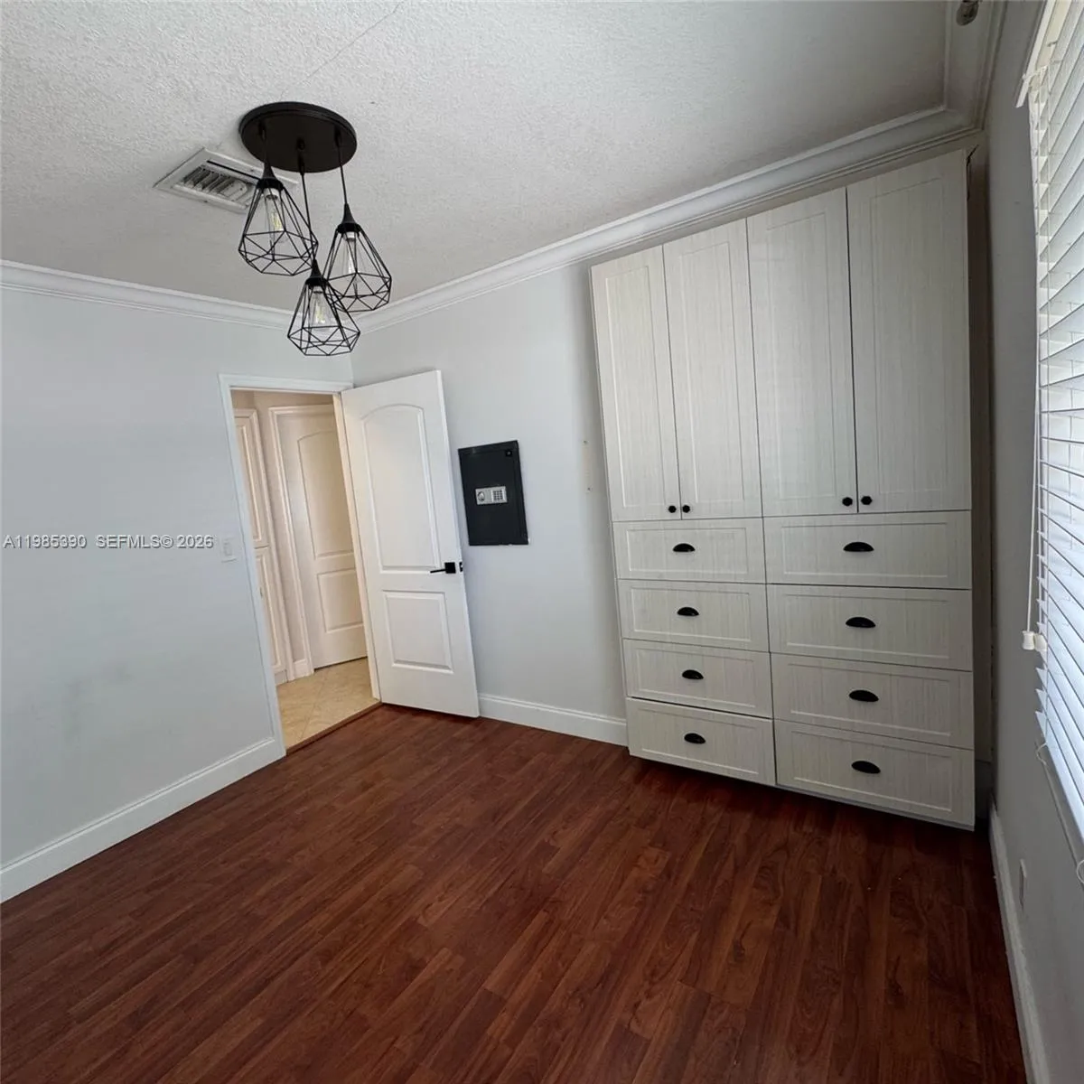 bedroom1