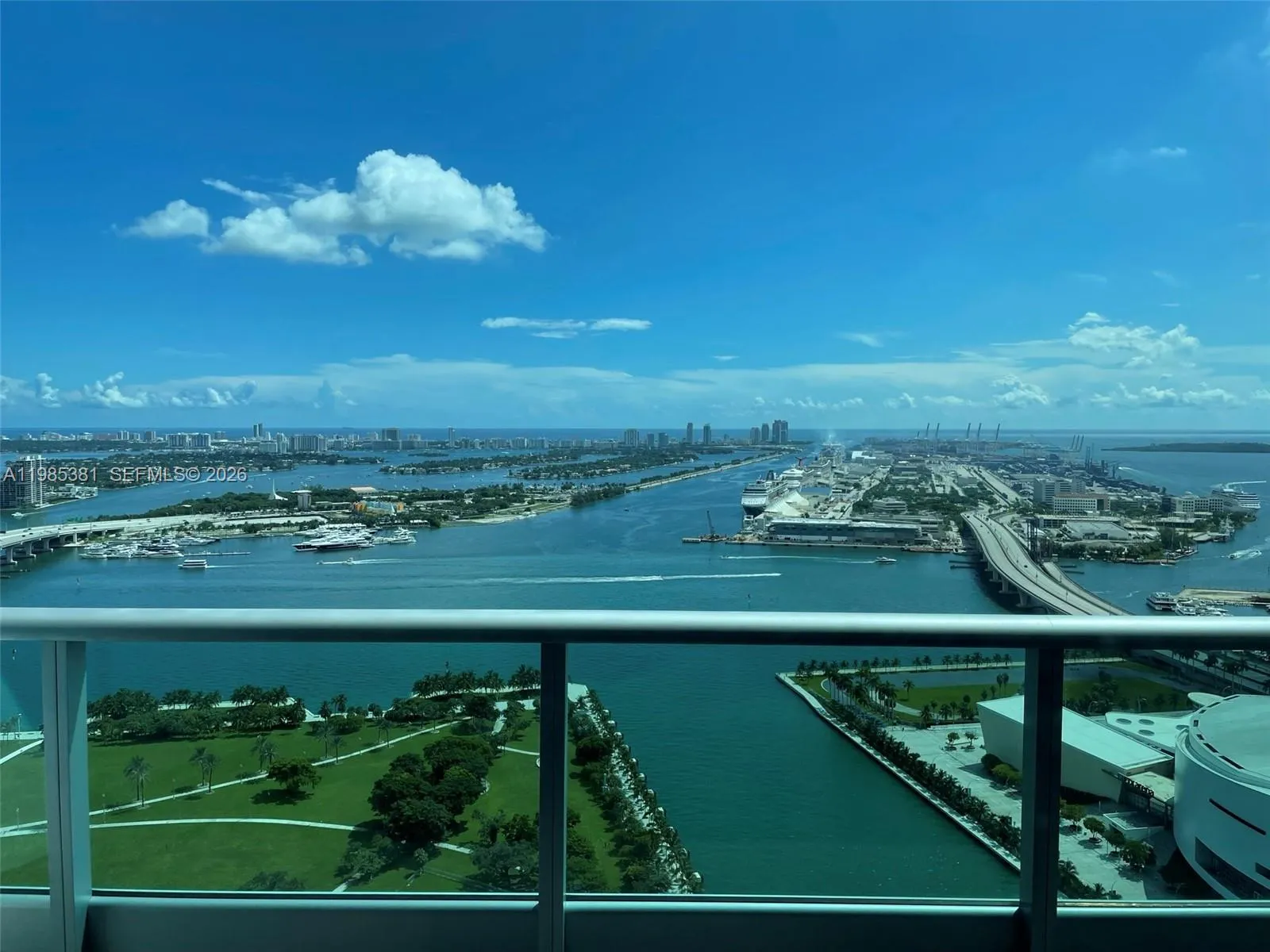 900 Biscayne Blvd 4304, Miami, Florida 33132, Miami, Florida 33132, 1 Bedroom Bedrooms, ,2 BathroomsBathrooms,Residential Lease,For Rent,900 Biscayne Blvd 4304, Miami, Florida 33132,A11985381