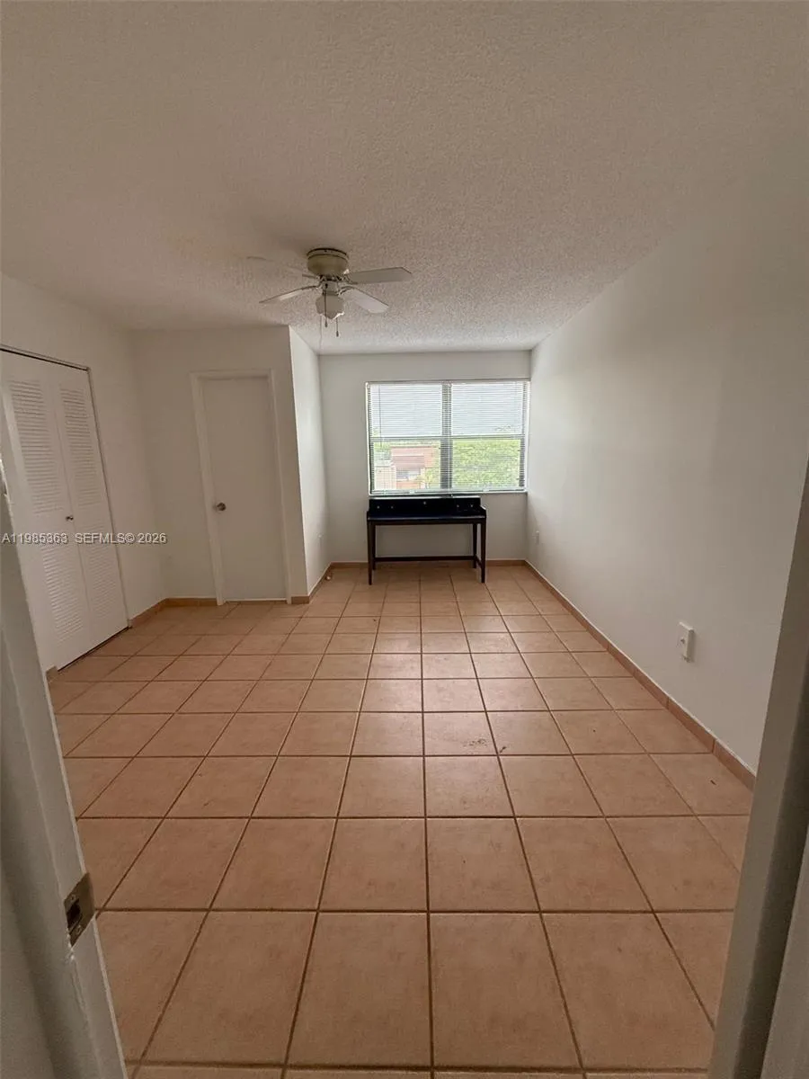 425 W Park Dr 9, Miami, Florida 33172, Miami, Florida 33172, 2 Bedrooms Bedrooms, ,2 BathroomsBathrooms,Residential Lease,For Rent,425 W Park Dr 9, Miami, Florida 33172,A11985363