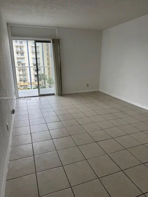4550 Nw 9th St 617e, Miami, Florida 33126, Miami, Florida 33126, 1 Bedroom Bedrooms, ,1 BathroomBathrooms,Residential Lease,For Rent,4550 Nw 9th St 617e, Miami, Florida 33126,A11985415