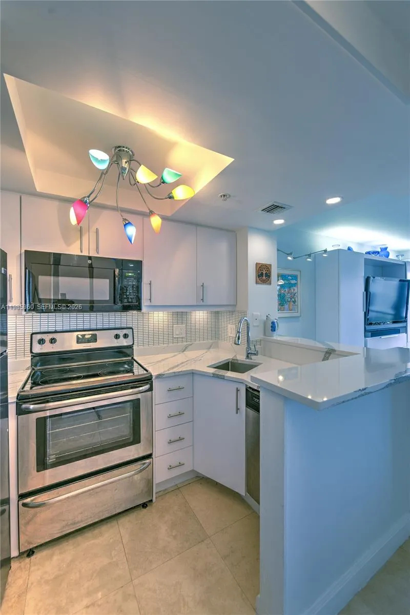 2951 S Bayshore Dr 712, Miami, Florida 33133, Miami, Florida 33133, 1 Bedroom Bedrooms, ,1 BathroomBathrooms,Residential Lease,For Rent,2951 S Bayshore Dr 712, Miami, Florida 33133,A11985360