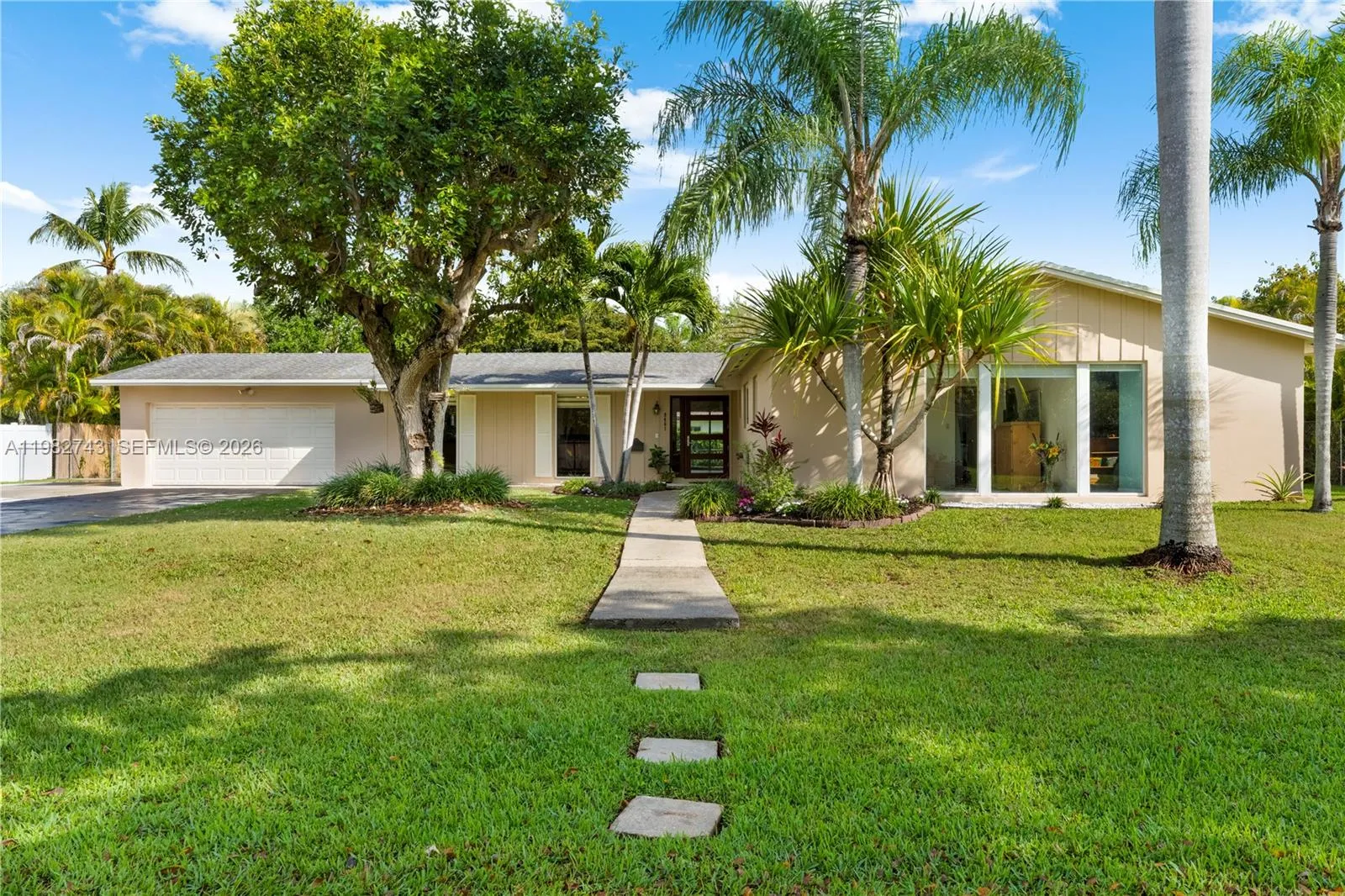8461 Sw 147th Ter, Palmetto Bay, Florida 33158, Palmetto Bay, Florida 33158, 5 Bedrooms Bedrooms, ,3 BathroomsBathrooms,Residential,For Sale,8461 Sw 147th Ter, Palmetto Bay, Florida 33158,A11982743