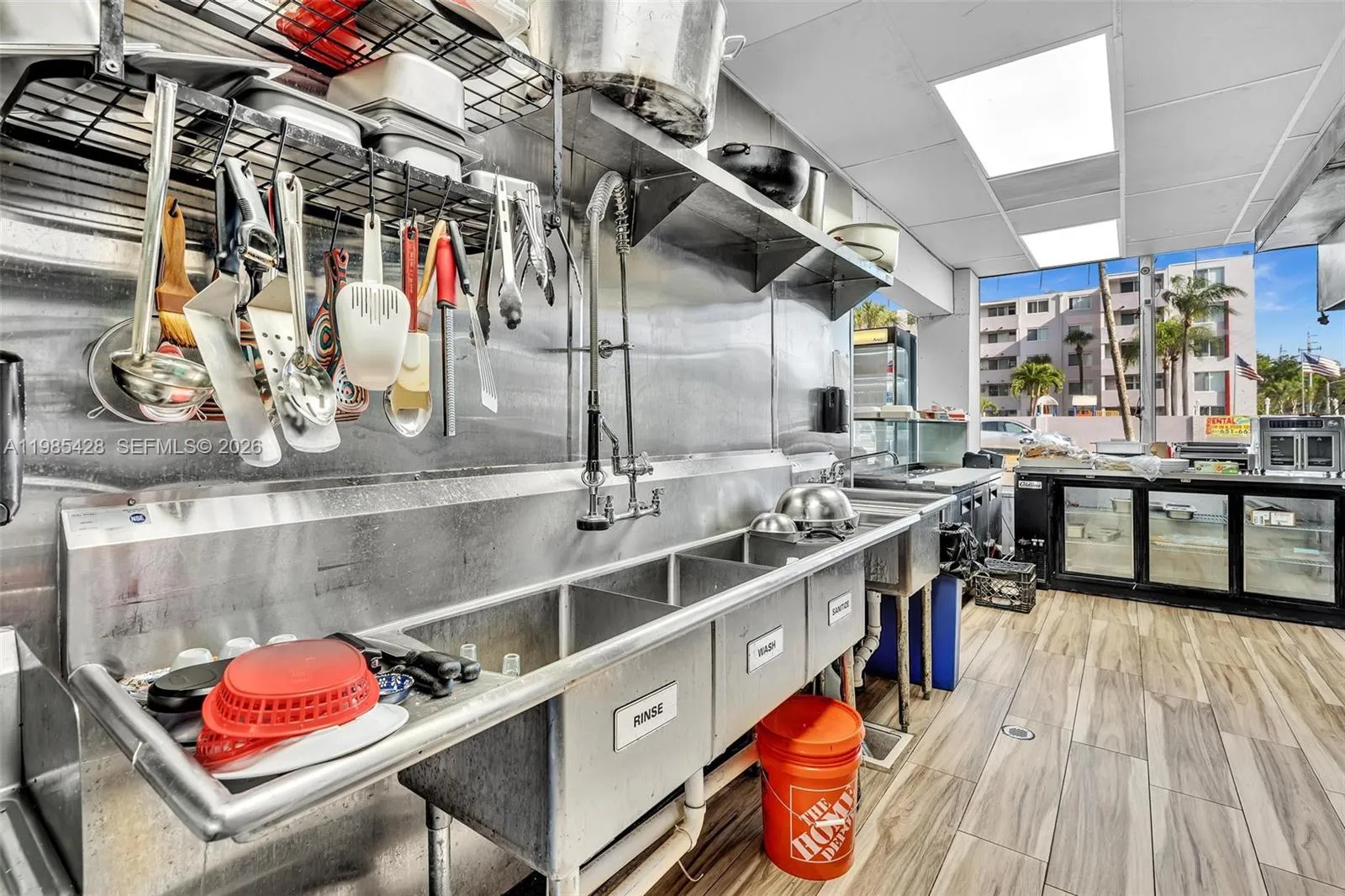 992 Ne 167th St, North Miami Beach, Florida 33162, North Miami Beach, Florida 33162, ,Business Opportunity,For Sale,992 Ne 167th St, North Miami Beach, Florida 33162,A11985428