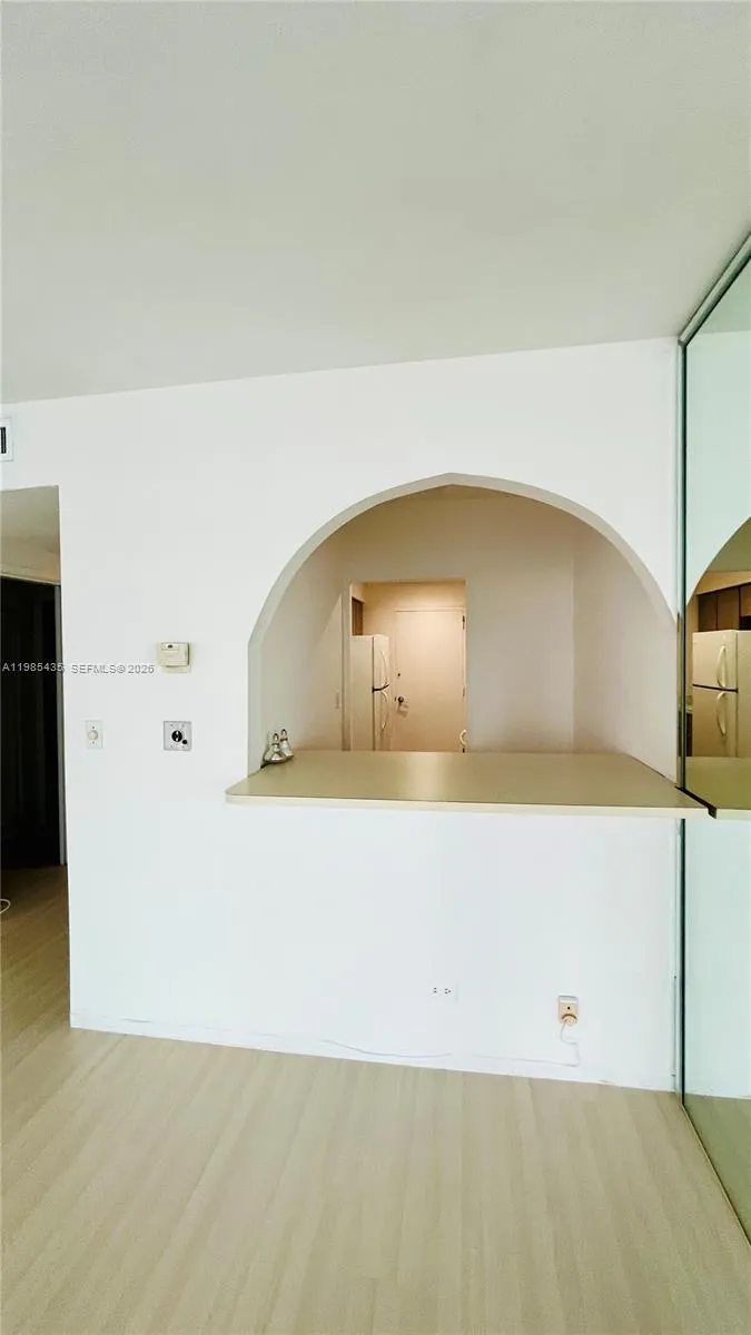 1408 Brickell Bay Dr 916, Miami, Florida 33131, Miami, Florida 33131, ,1 BathroomBathrooms,Residential Lease,For Rent,1408 Brickell Bay Dr 916, Miami, Florida 33131,A11985435