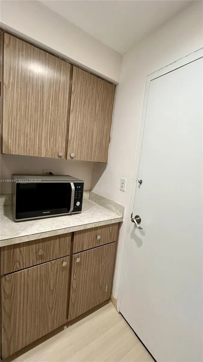 1408 Brickell Bay Dr 916, Miami, Florida 33131, Miami, Florida 33131, ,1 BathroomBathrooms,Residential Lease,For Rent,1408 Brickell Bay Dr 916, Miami, Florida 33131,A11985435