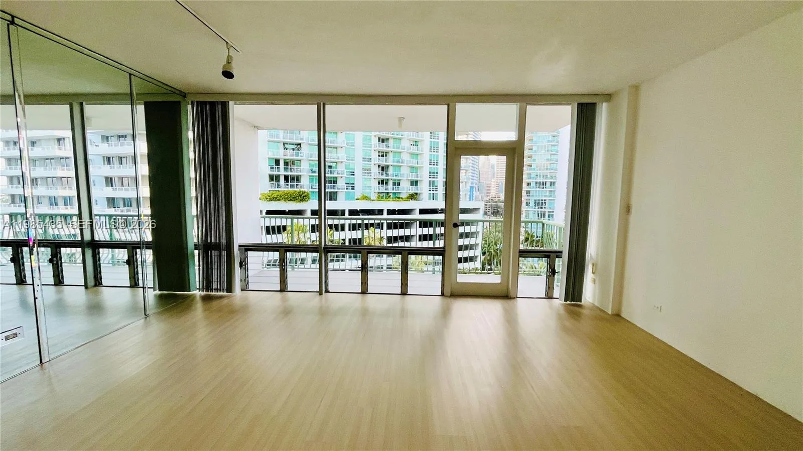 1408 Brickell Bay Dr 916, Miami, Florida 33131, Miami, Florida 33131, ,1 BathroomBathrooms,Residential Lease,For Rent,1408 Brickell Bay Dr 916, Miami, Florida 33131,A11985435