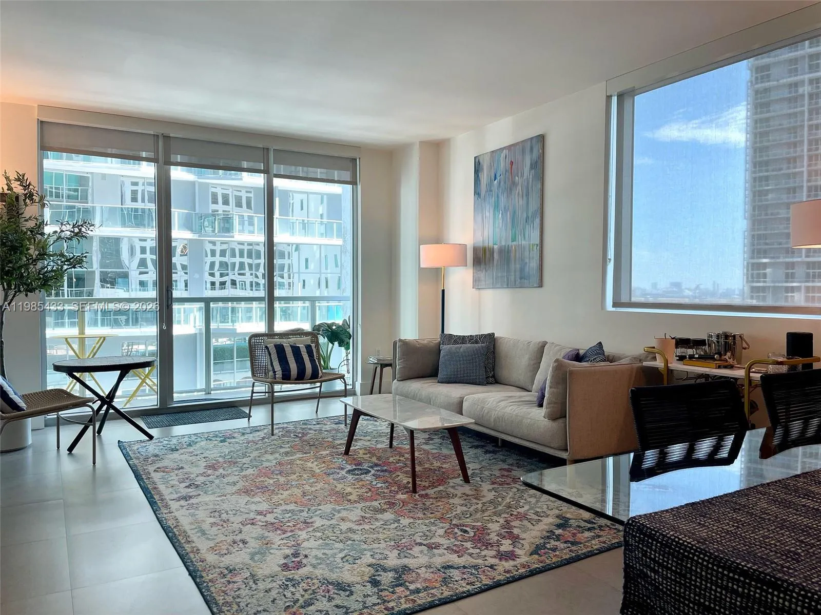 55 Se 6th St 1407, Miami, Florida 33131, Miami, Florida 33131, 2 Bedrooms Bedrooms, ,2 BathroomsBathrooms,Residential Lease,For Rent,55 Se 6th St 1407, Miami, Florida 33131,A11985433
