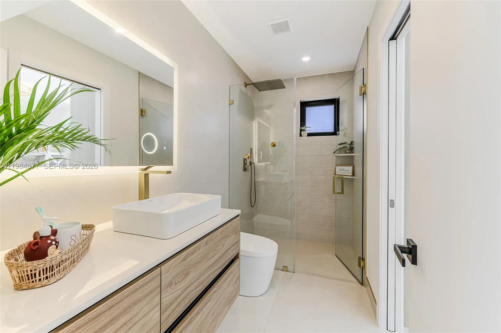 905 Fairway Drive, Miami Beach, Florida 33141, Miami Beach, Florida 33141, 4 Bedrooms Bedrooms, ,3 BathroomsBathrooms,Residential,For Sale,905 Fairway Drive, Miami Beach, Florida 33141,A11984677