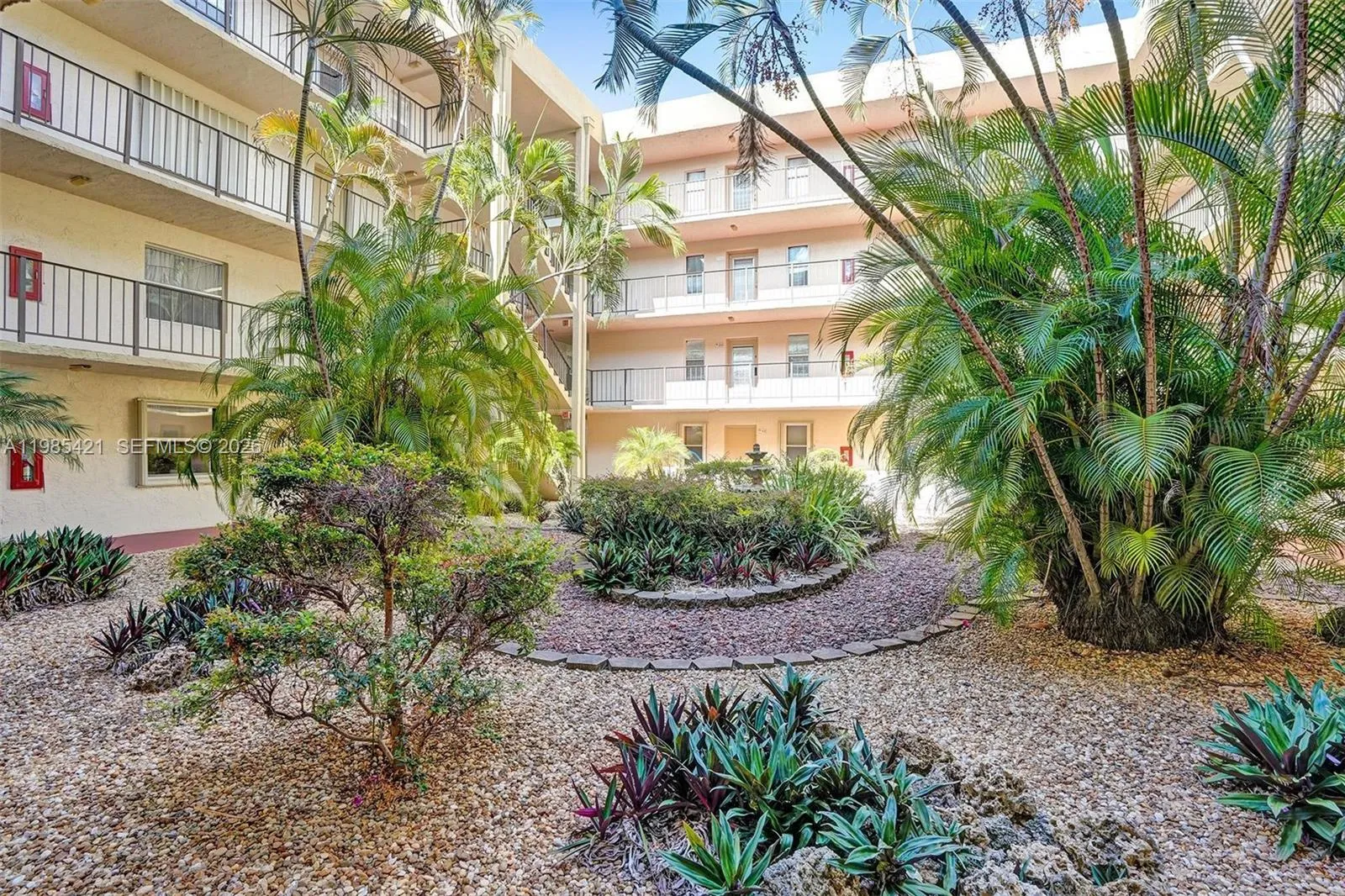 2811 Somerset Dr 405, Lauderdale Lakes, Florida 33, Lauderdale Lakes, Florida 33311, 1 Bedroom Bedrooms, ,1 BathroomBathrooms,Residential,For Sale,2811 Somerset Dr 405, Lauderdale Lakes, Florida 33,A11985421