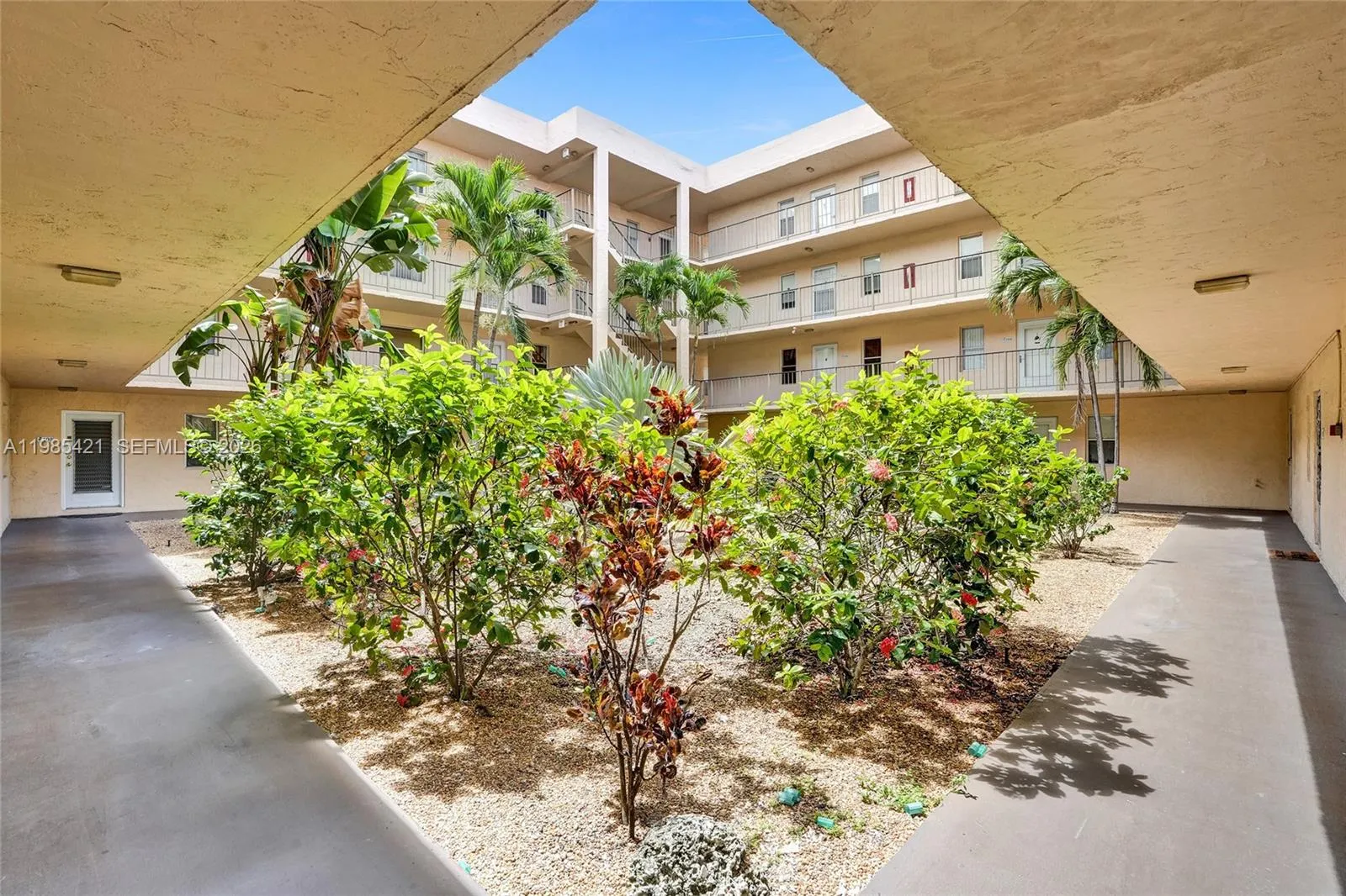 2811 Somerset Dr 405, Lauderdale Lakes, Florida 33, Lauderdale Lakes, Florida 33311, 1 Bedroom Bedrooms, ,1 BathroomBathrooms,Residential,For Sale,2811 Somerset Dr 405, Lauderdale Lakes, Florida 33,A11985421