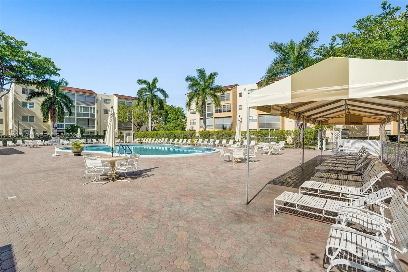 2811 Somerset Dr 405, Lauderdale Lakes, Florida 33, Lauderdale Lakes, Florida 33311, 1 Bedroom Bedrooms, ,1 BathroomBathrooms,Residential,For Sale,2811 Somerset Dr 405, Lauderdale Lakes, Florida 33,A11985421