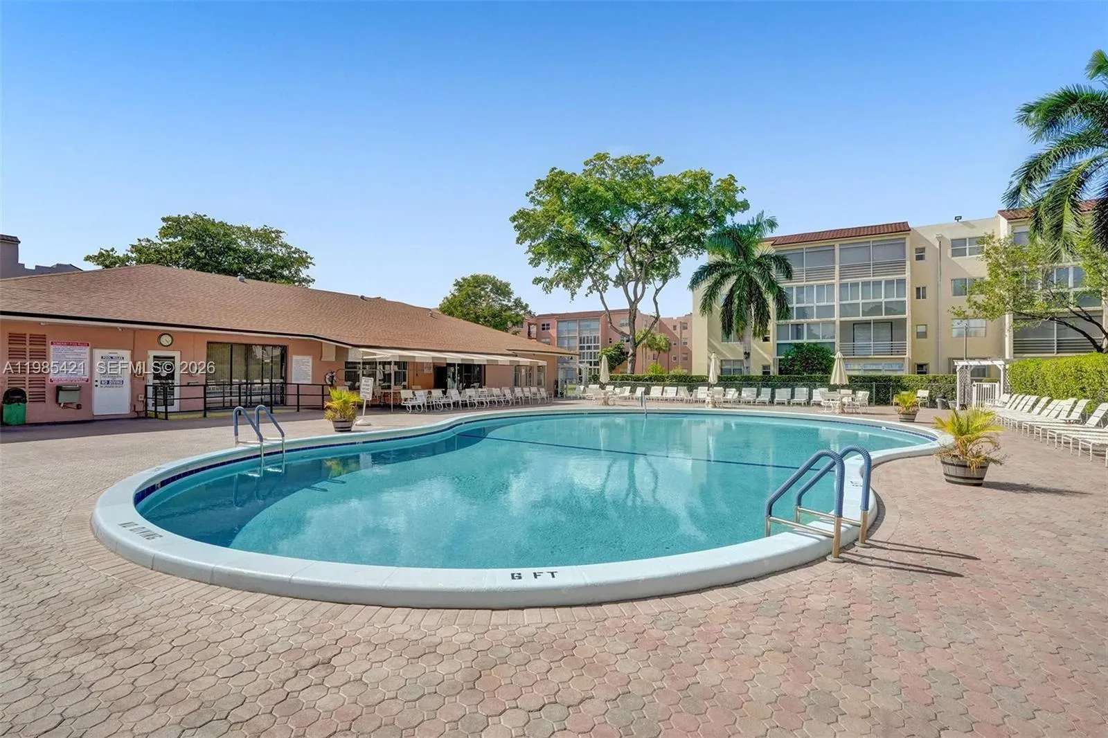 2811 Somerset Dr 405, Lauderdale Lakes, Florida 33, Lauderdale Lakes, Florida 33311, 1 Bedroom Bedrooms, ,1 BathroomBathrooms,Residential,For Sale,2811 Somerset Dr 405, Lauderdale Lakes, Florida 33,A11985421