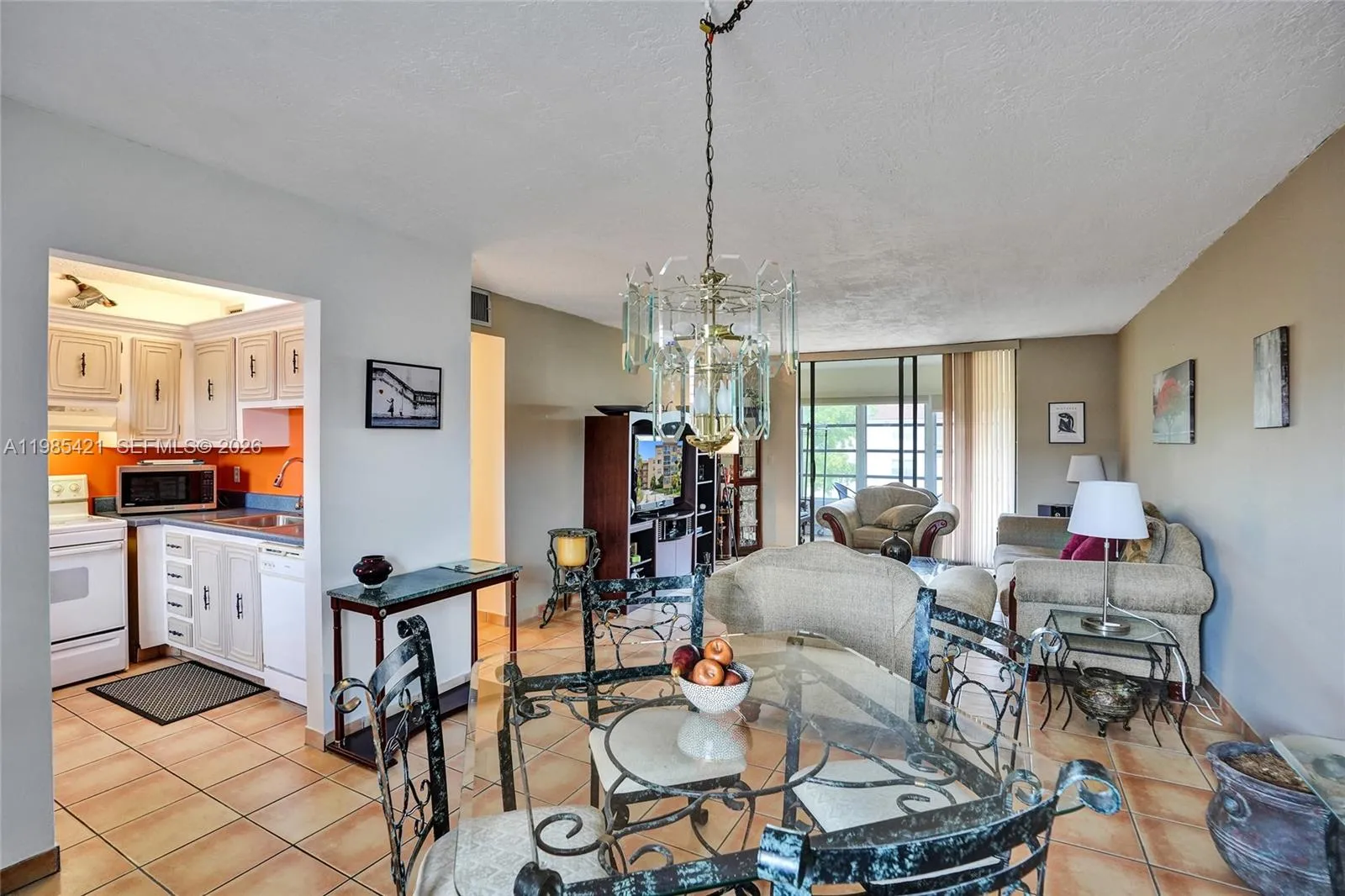 2811 Somerset Dr 405, Lauderdale Lakes, Florida 33, Lauderdale Lakes, Florida 33311, 1 Bedroom Bedrooms, ,1 BathroomBathrooms,Residential,For Sale,2811 Somerset Dr 405, Lauderdale Lakes, Florida 33,A11985421