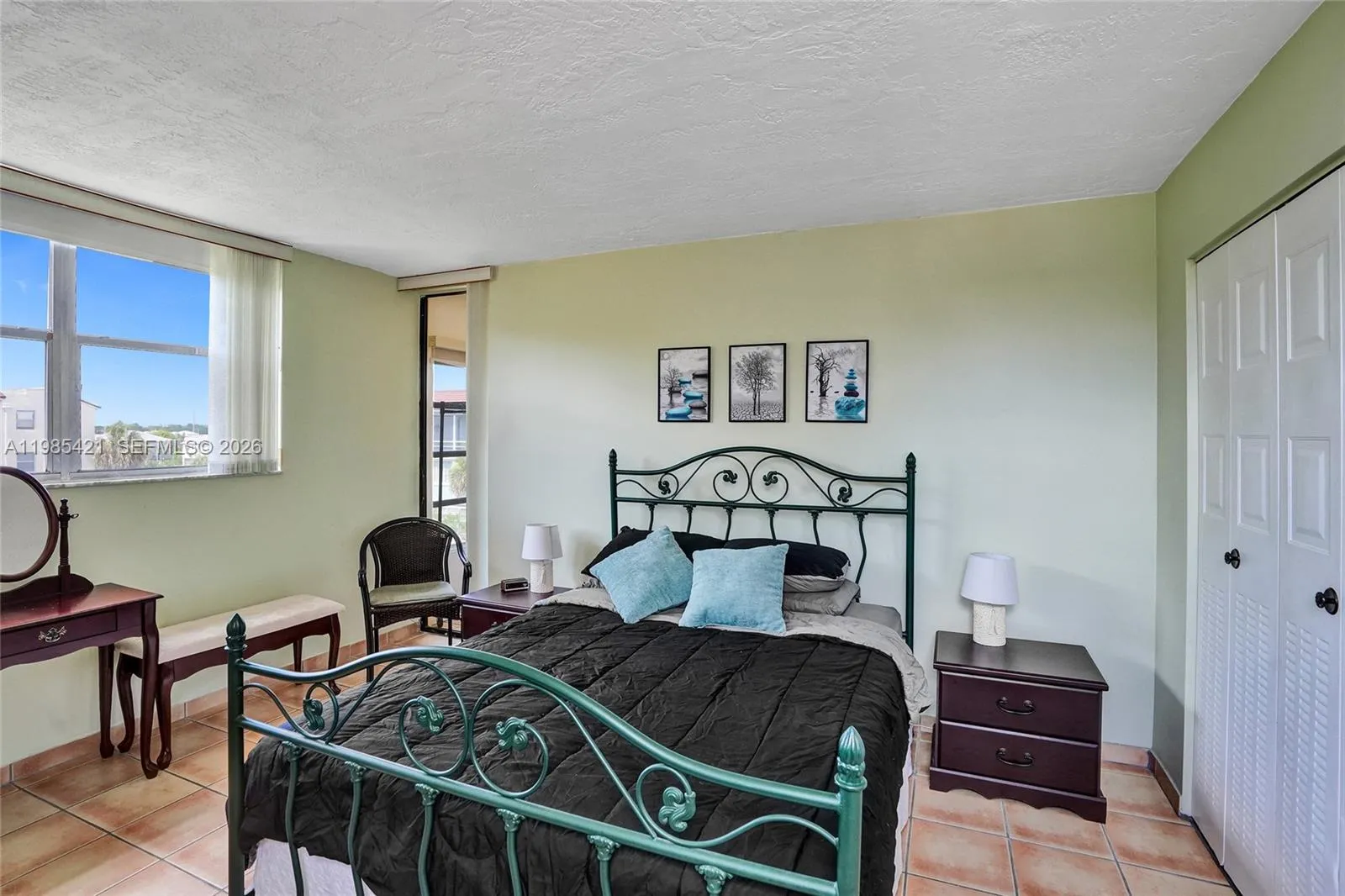 2811 Somerset Dr 405, Lauderdale Lakes, Florida 33, Lauderdale Lakes, Florida 33311, 1 Bedroom Bedrooms, ,1 BathroomBathrooms,Residential,For Sale,2811 Somerset Dr 405, Lauderdale Lakes, Florida 33,A11985421