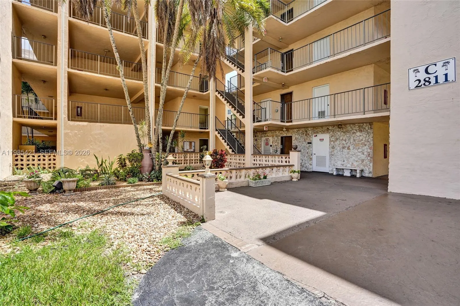 2811 Somerset Dr 405, Lauderdale Lakes, Florida 33, Lauderdale Lakes, Florida 33311, 1 Bedroom Bedrooms, ,1 BathroomBathrooms,Residential,For Sale,2811 Somerset Dr 405, Lauderdale Lakes, Florida 33,A11985421