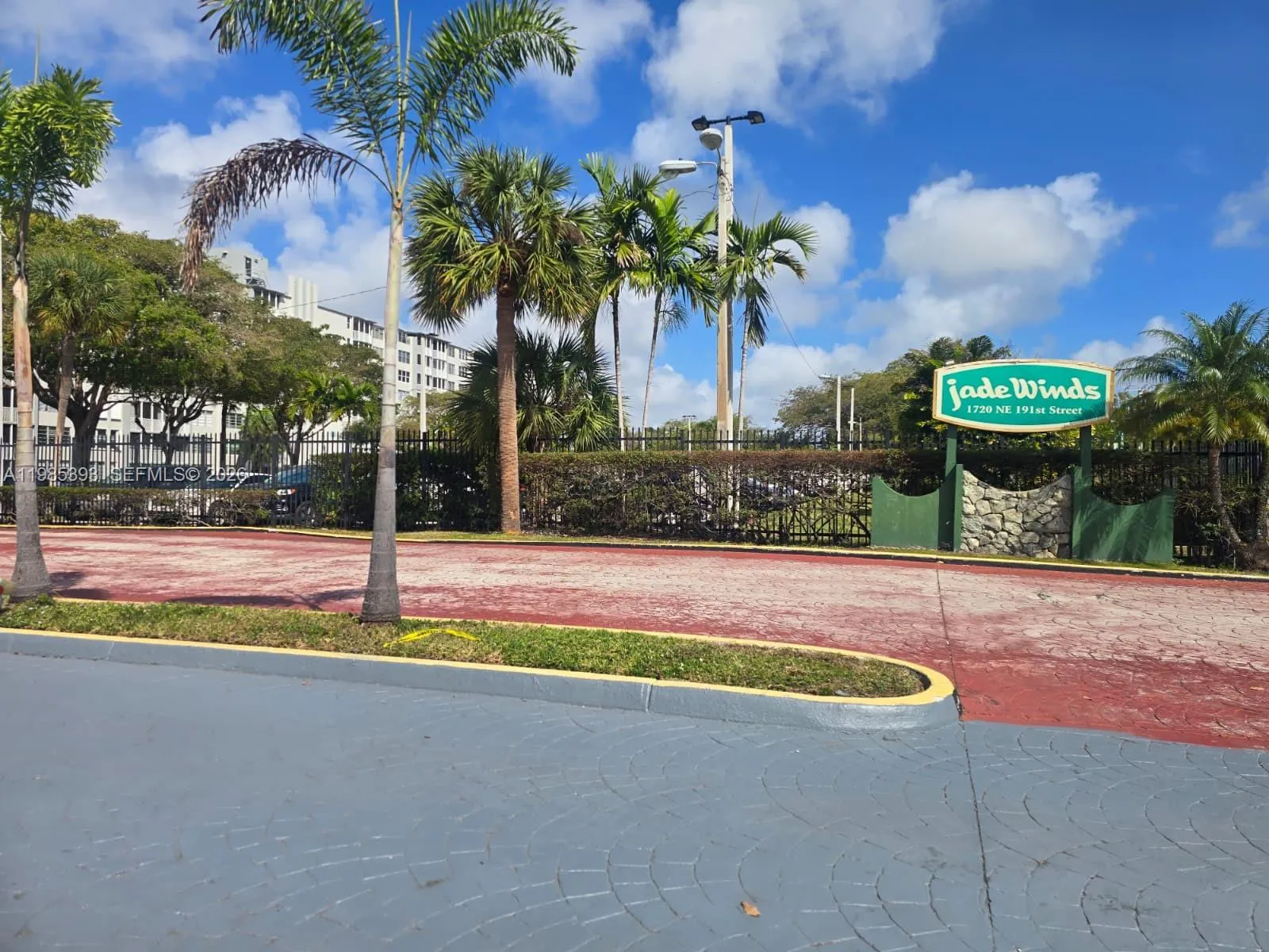 1780 Ne 191st St 407-2, Miami, Florida 33179, Miami, Florida 33179, 2 Bedrooms Bedrooms, ,1 BathroomBathrooms,Residential Lease,For Rent,1780 Ne 191st St 407-2, Miami, Florida 33179,A11985393