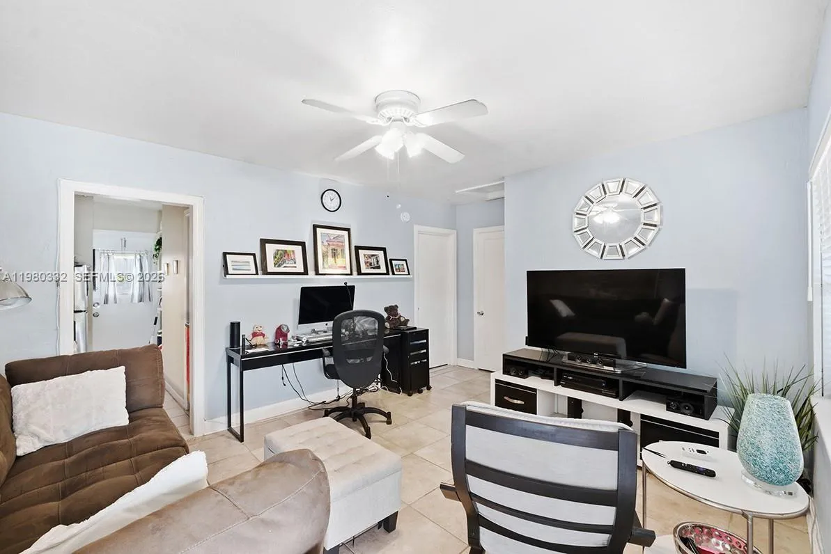 412 Ne 14th Ave, Fort Lauderdale, Florida 33301, Fort Lauderdale, Florida 33301, ,Residential Income,For Sale,412 Ne 14th Ave, Fort Lauderdale, Florida 33301,A11980332