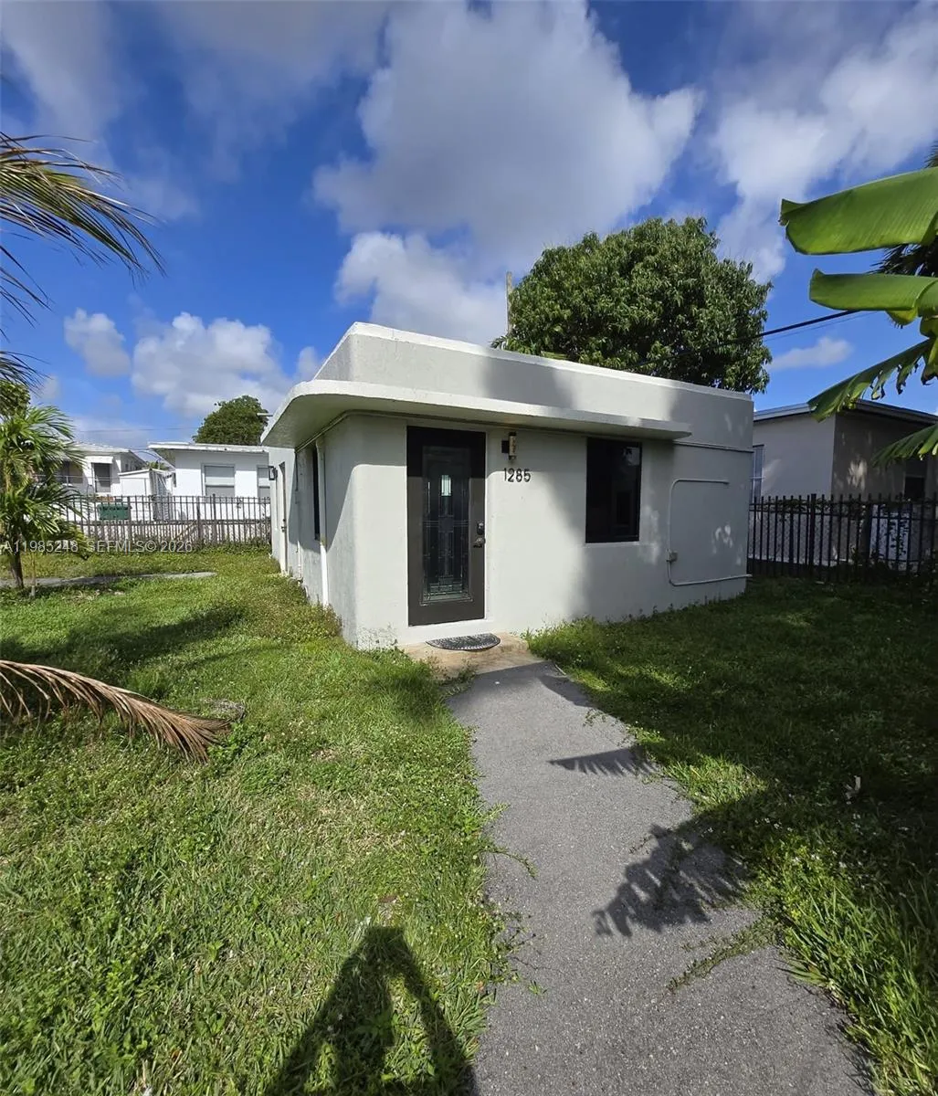1281 Ne 110th St 1285, Miami, Florida 33161, Miami, Florida 33161, 1 Bedroom Bedrooms, ,1 BathroomBathrooms,Residential Lease,For Rent,1281 Ne 110th St 1285, Miami, Florida 33161,A11985248