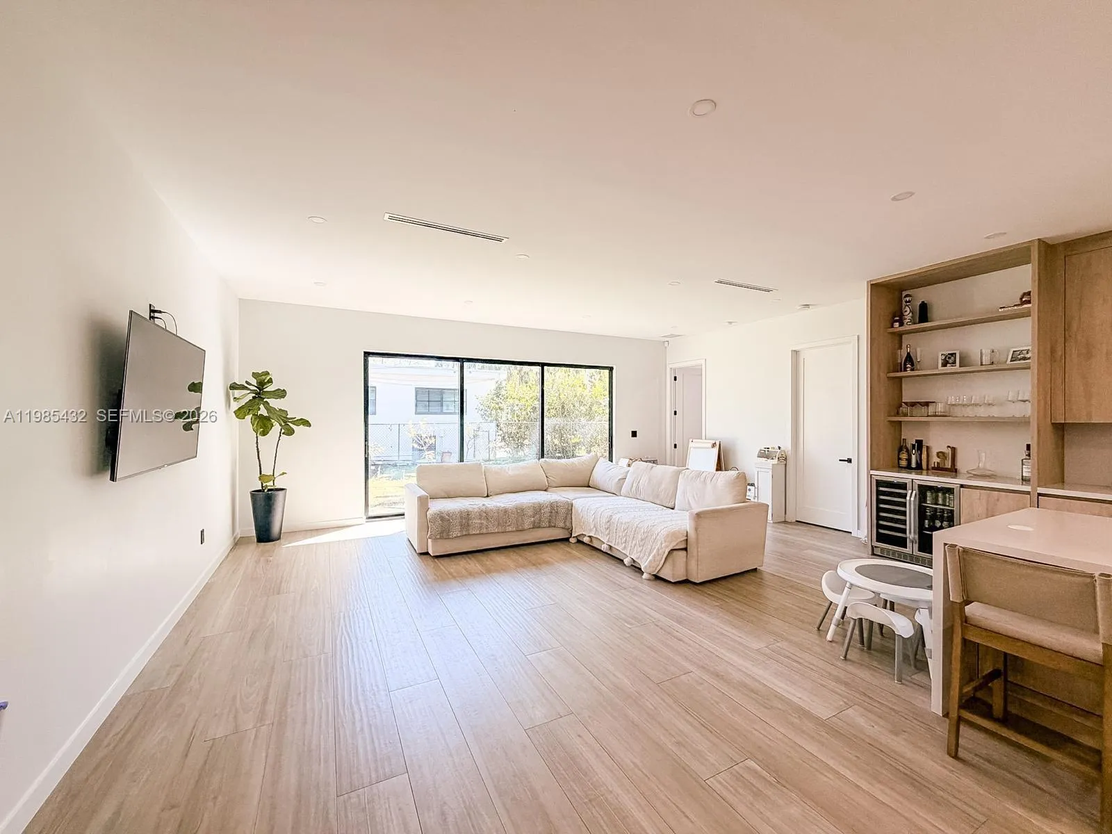 6200 Sw 57th Dr, South Miami, Florida 33143, South Miami, Florida 33143, 4 Bedrooms Bedrooms, ,3 BathroomsBathrooms,Residential,For Sale,6200 Sw 57th Dr, South Miami, Florida 33143,A11985432