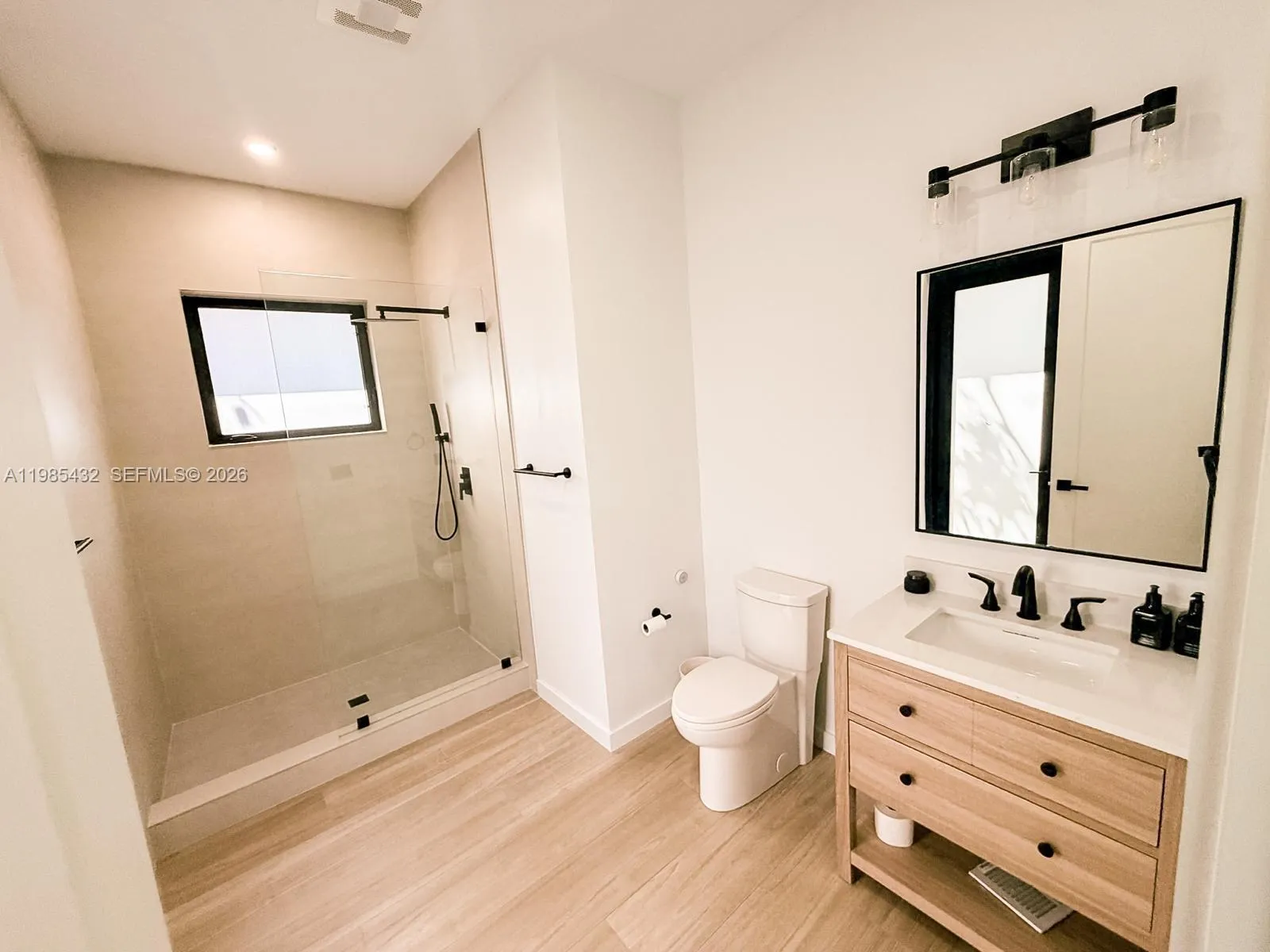 6200 Sw 57th Dr, South Miami, Florida 33143, South Miami, Florida 33143, 4 Bedrooms Bedrooms, ,3 BathroomsBathrooms,Residential,For Sale,6200 Sw 57th Dr, South Miami, Florida 33143,A11985432