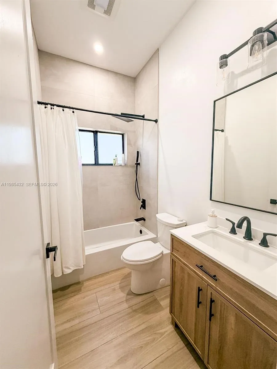 6200 Sw 57th Dr, South Miami, Florida 33143, South Miami, Florida 33143, 4 Bedrooms Bedrooms, ,3 BathroomsBathrooms,Residential,For Sale,6200 Sw 57th Dr, South Miami, Florida 33143,A11985432