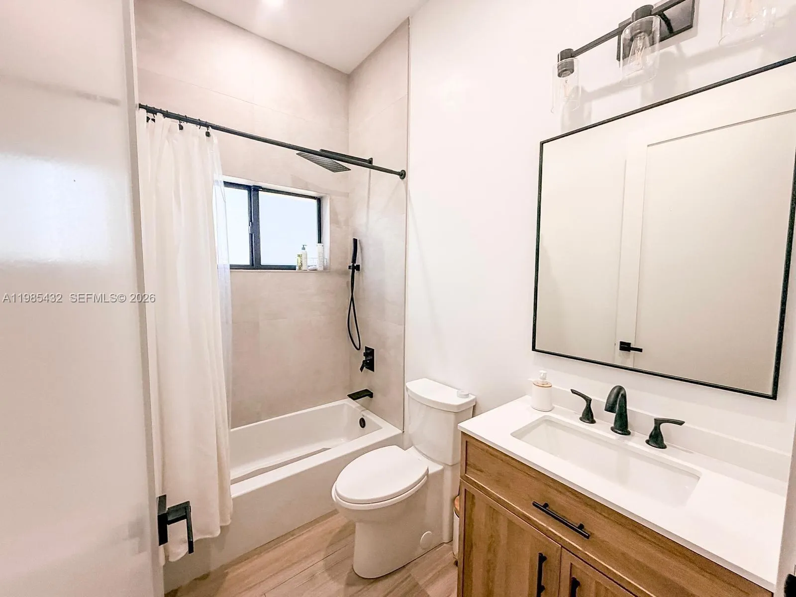 6200 Sw 57th Dr, South Miami, Florida 33143, South Miami, Florida 33143, 4 Bedrooms Bedrooms, ,3 BathroomsBathrooms,Residential,For Sale,6200 Sw 57th Dr, South Miami, Florida 33143,A11985432