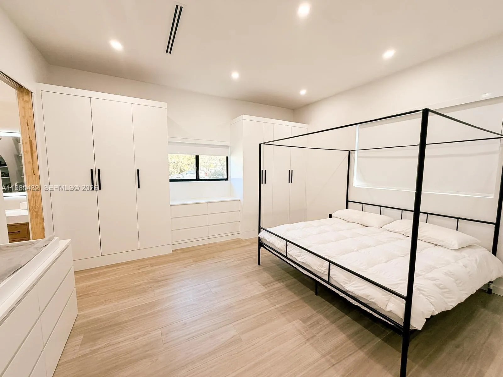 6200 Sw 57th Dr, South Miami, Florida 33143, South Miami, Florida 33143, 4 Bedrooms Bedrooms, ,3 BathroomsBathrooms,Residential,For Sale,6200 Sw 57th Dr, South Miami, Florida 33143,A11985432