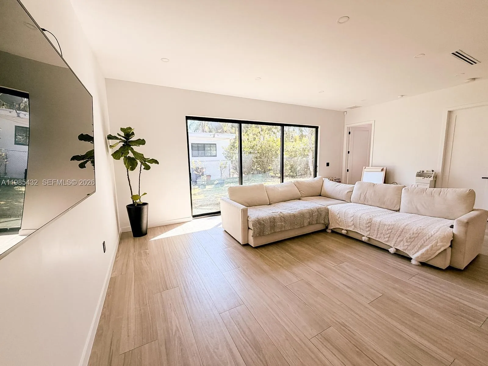 6200 Sw 57th Dr, South Miami, Florida 33143, South Miami, Florida 33143, 4 Bedrooms Bedrooms, ,3 BathroomsBathrooms,Residential,For Sale,6200 Sw 57th Dr, South Miami, Florida 33143,A11985432