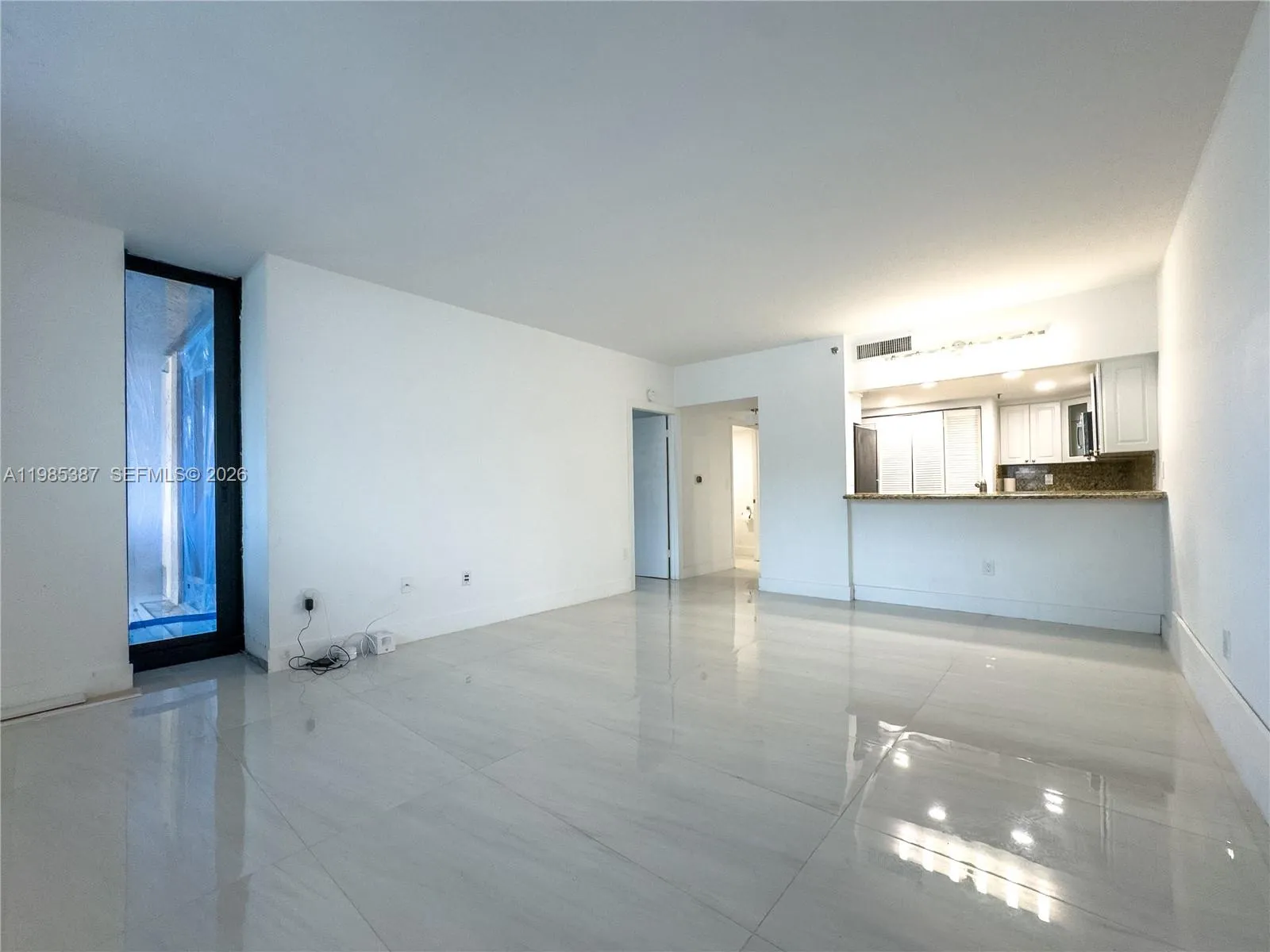 540 Brickell Key Dr 416, Miami, Florida 33131, Miami, Florida 33131, 1 Bedroom Bedrooms, ,1 BathroomBathrooms,Residential Lease,For Rent,540 Brickell Key Dr 416, Miami, Florida 33131,A11985387