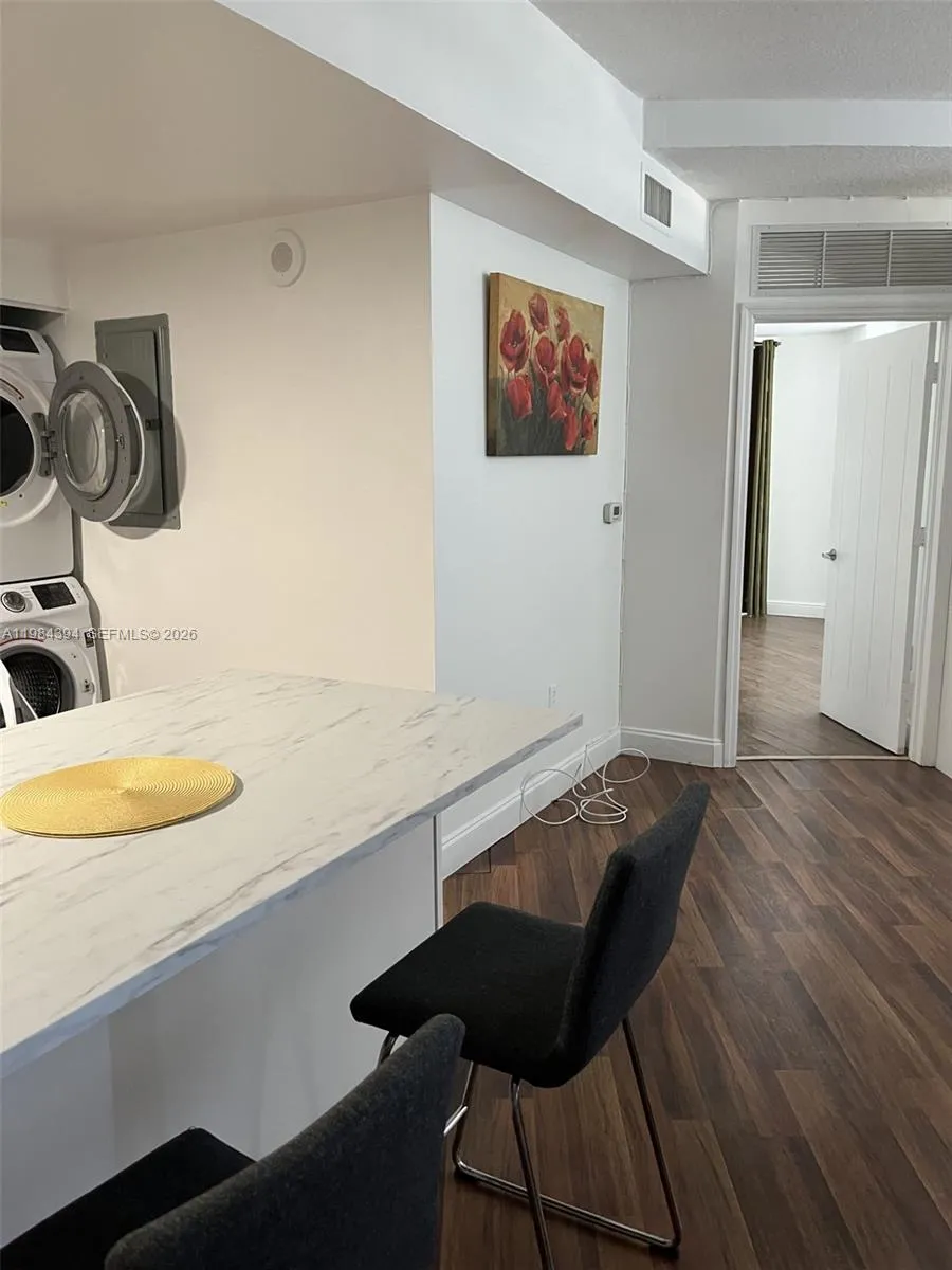 1 Glen Royal Pkwy 603, Miami, Florida 33125, Miami, Florida 33125, 1 Bedroom Bedrooms, ,1 BathroomBathrooms,Residential Lease,For Rent,1 Glen Royal Pkwy 603, Miami, Florida 33125,A11984394