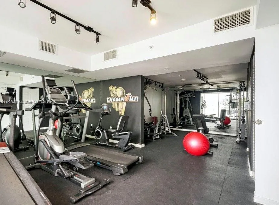 1 Glen Royal Pkwy 603, Miami, Florida 33125, Miami, Florida 33125, 1 Bedroom Bedrooms, ,1 BathroomBathrooms,Residential Lease,For Rent,1 Glen Royal Pkwy 603, Miami, Florida 33125,A11984394