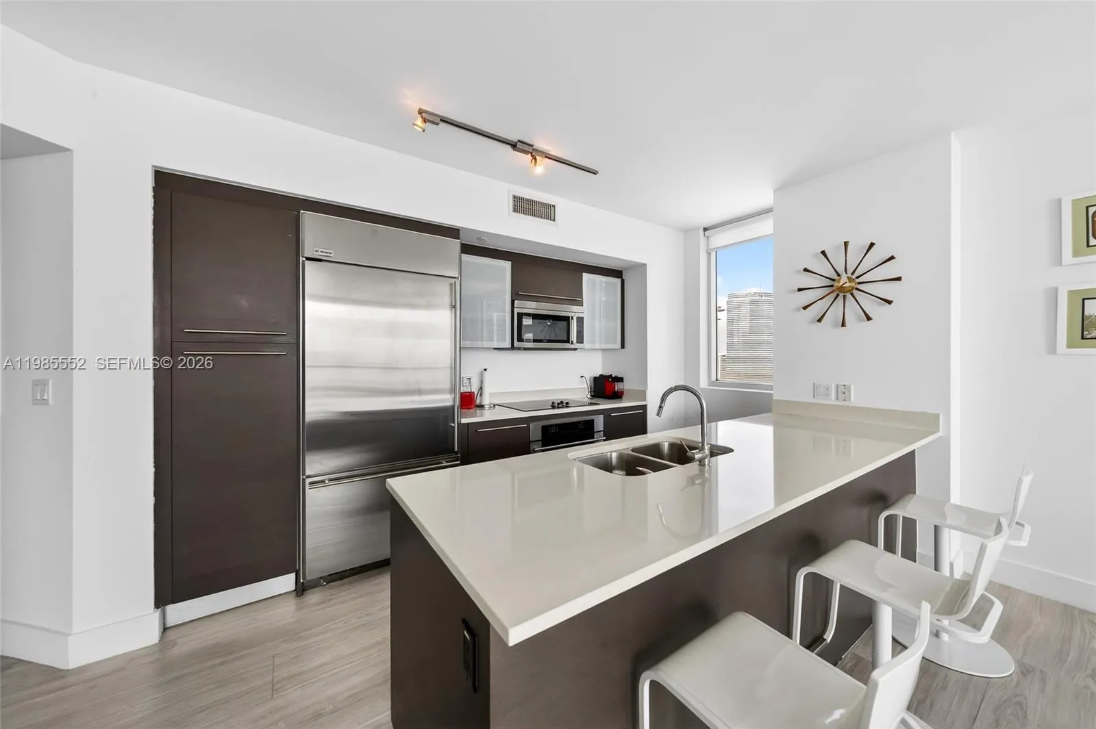 500 Brickell Ave 3901, Miami, Florida 33131, Miami, Florida 33131, 3 Bedrooms Bedrooms, ,2 BathroomsBathrooms,Residential,For Sale,500 Brickell Ave 3901, Miami, Florida 33131,A11985552