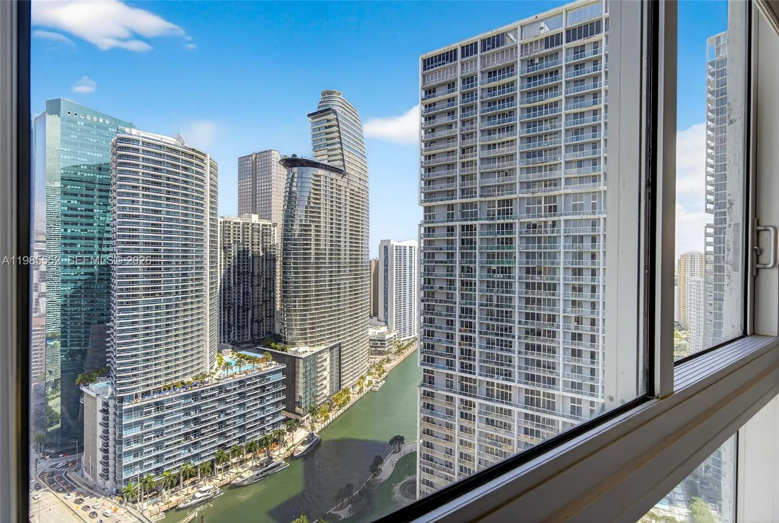500 Brickell Ave 3901, Miami, Florida 33131, Miami, Florida 33131, 3 Bedrooms Bedrooms, ,2 BathroomsBathrooms,Residential,For Sale,500 Brickell Ave 3901, Miami, Florida 33131,A11985552