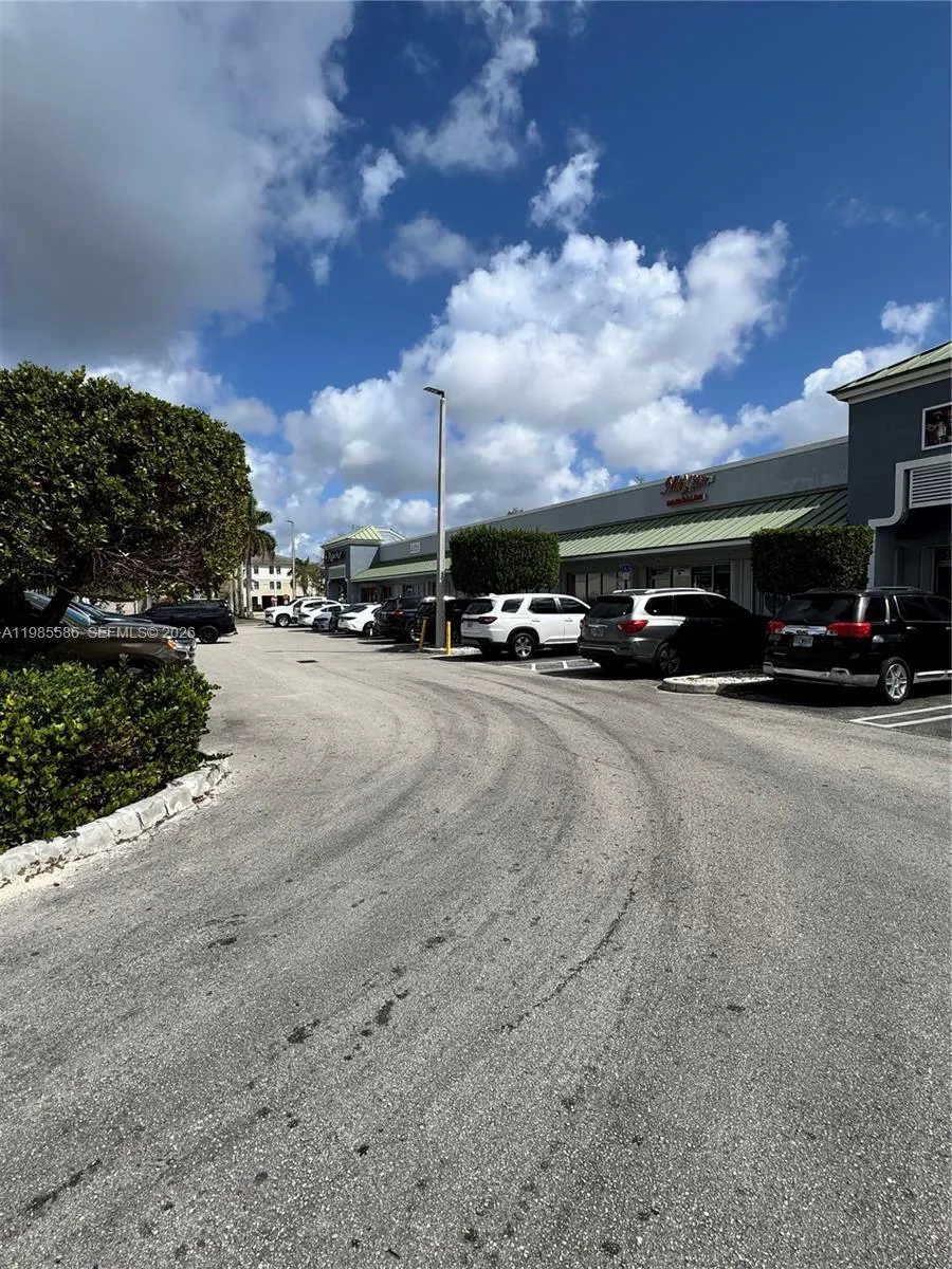 26011 S Dixie Hwy S Us 1 26051, Homestead, Florida, Homestead, Florida 33032, ,Commercial Lease,For Rent,26011 S Dixie Hwy S Us 1 26051, Homestead, Florida,A11985586
