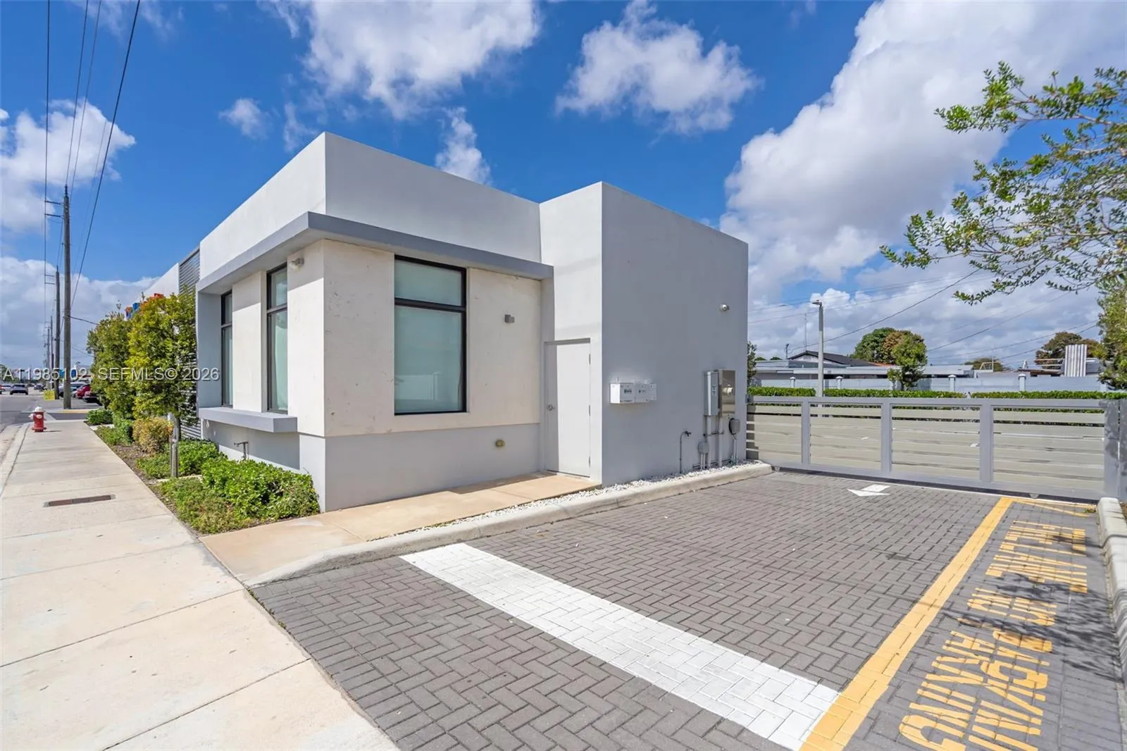 875 E 41st St, Hialeah, Florida 33013, Hialeah, Florida 33013, ,Commercial Sale,For Sale,875 E 41st St, Hialeah, Florida 33013,A11985102