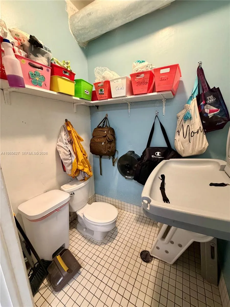 4537 W Broward Blvd, Plantation, Florida 33317, Plantation, Florida 33317, ,Commercial Lease,For Rent,4537 W Broward Blvd, Plantation, Florida 33317,A11985627