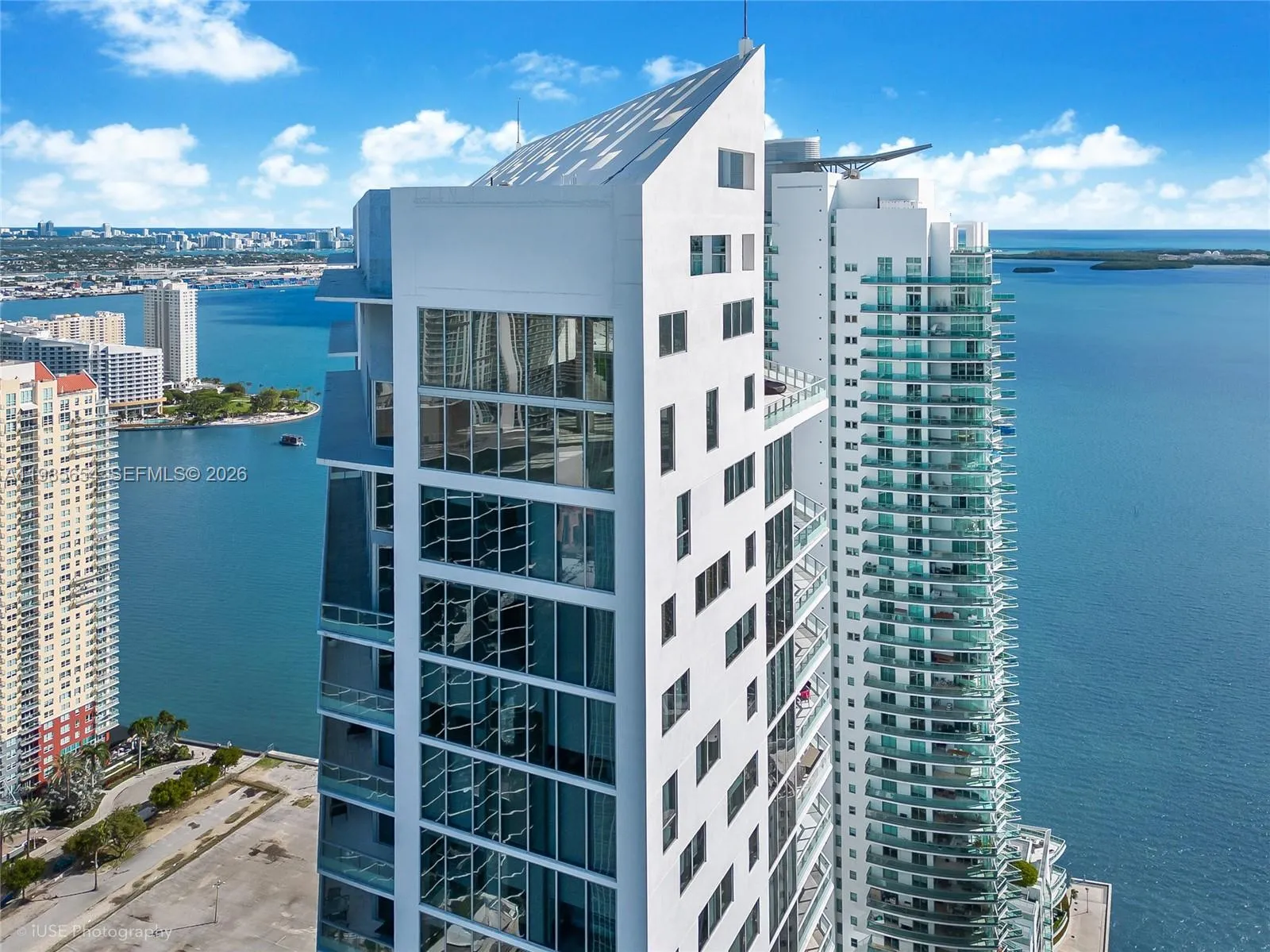 1300 Brickell Bay Dr 1803, Miami, Florida 33131, Miami, Florida 33131, 2 Bedrooms Bedrooms, ,2 BathroomsBathrooms,Residential Lease,For Rent,1300 Brickell Bay Dr 1803, Miami, Florida 33131,A11985654