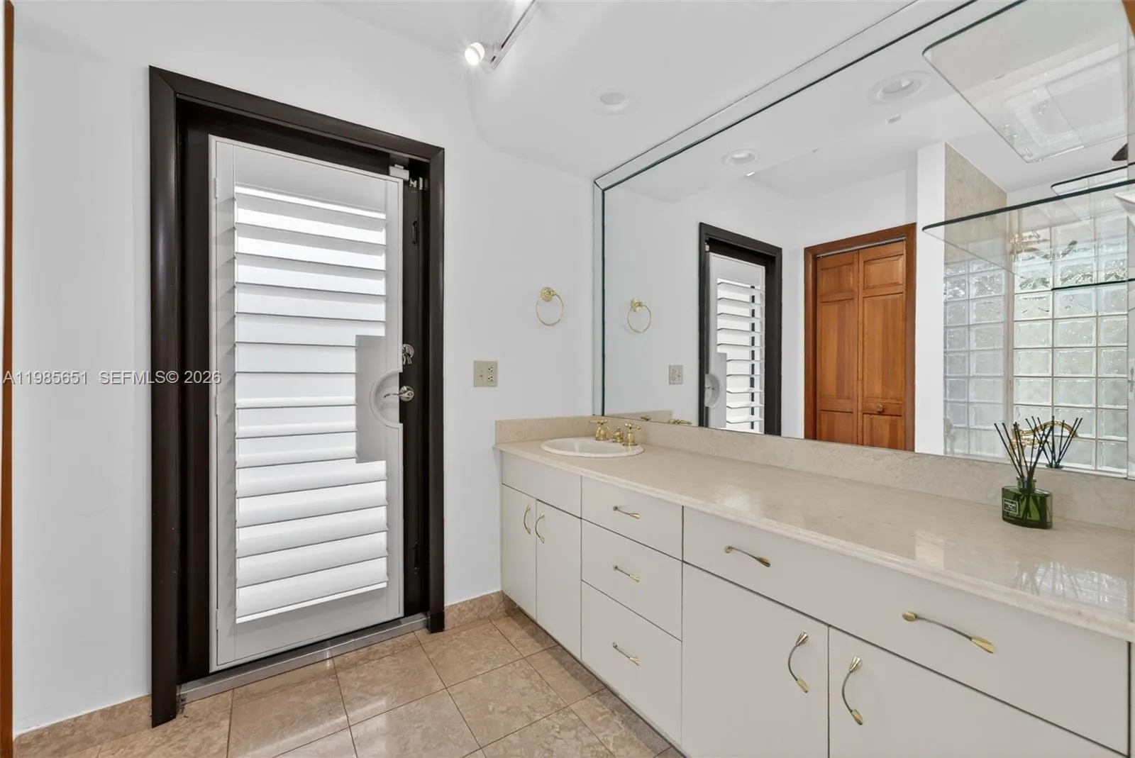 8263 Sw 160th St, Palmetto Bay, Florida 33157, Palmetto Bay, Florida 33157, 4 Bedrooms Bedrooms, ,3 BathroomsBathrooms,Residential,For Sale,8263 Sw 160th St, Palmetto Bay, Florida 33157,A11985651
