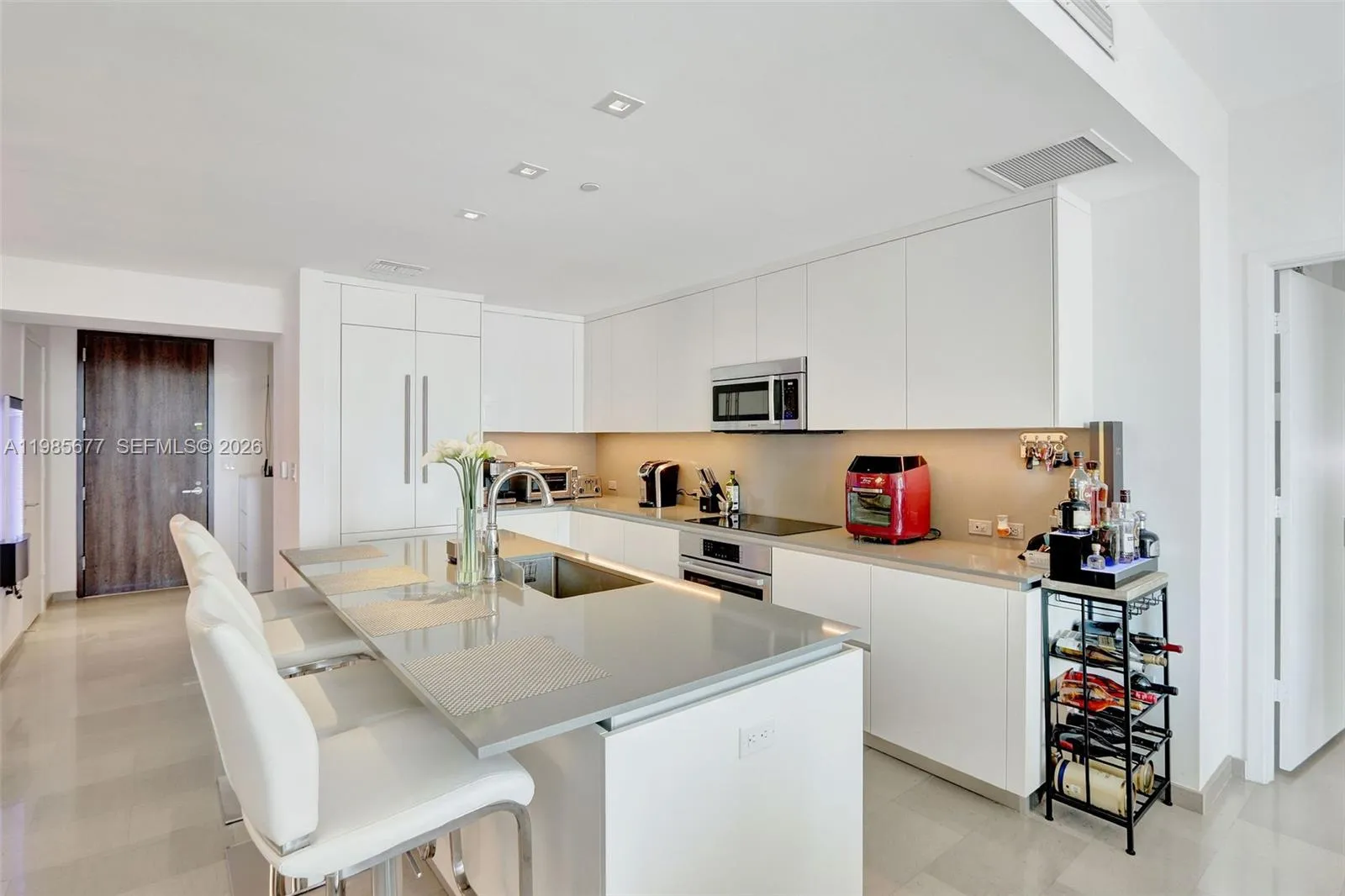 68 Se 6th St. 1203, Miami, Florida 33131, Miami, Florida 33131, 3 Bedrooms Bedrooms, ,3 BathroomsBathrooms,Residential,For Sale,68 Se 6th St. 1203, Miami, Florida 33131,A11985677