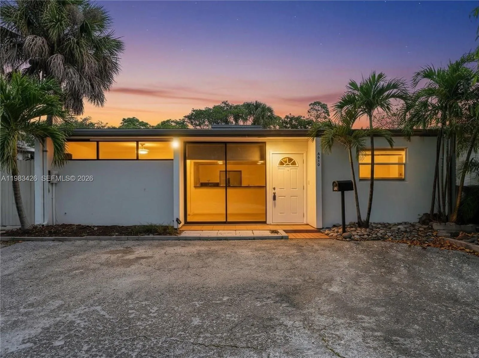 6610 E Miami Lakes Dr, Miami Lakes, Florida 33014, Miami Lakes, Florida 33014, 2 Bedrooms Bedrooms, ,2 BathroomsBathrooms,Residential,For Sale,6610 E Miami Lakes Dr, Miami Lakes, Florida 33014,A11983426