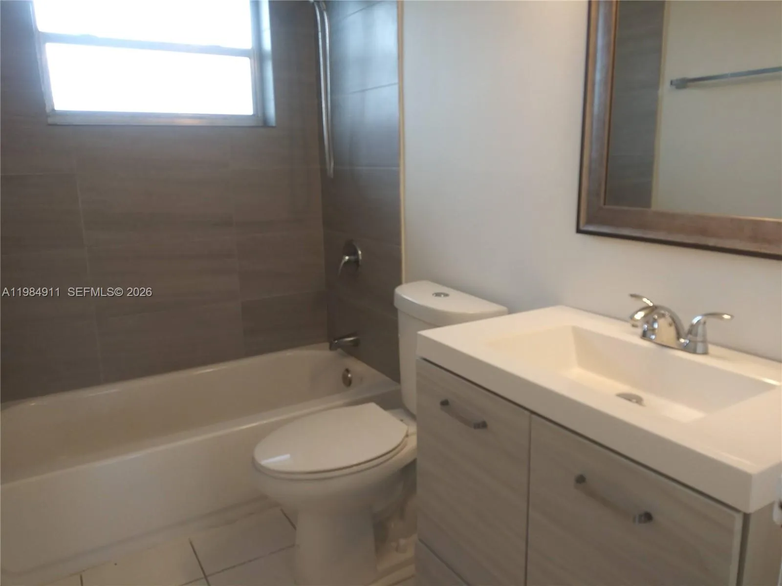 7900 Tatum Waterway Dr 405, Miami Beach, Florida 3, Miami Beach, Florida 33141, 1 Bedroom Bedrooms, ,1 BathroomBathrooms,Residential Lease,For Rent,7900 Tatum Waterway Dr 405, Miami Beach, Florida 3,A11984911