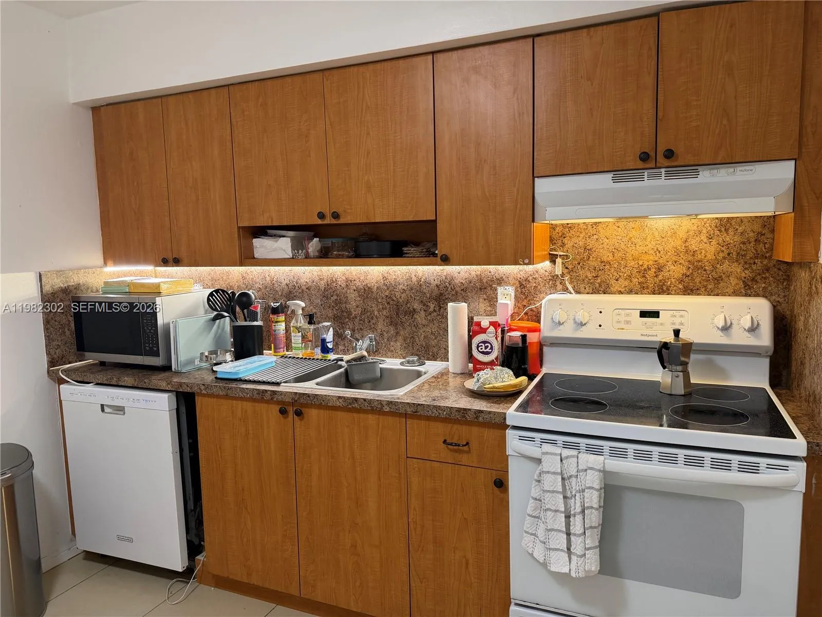 2620 Sw 51st St 1-2, Dania Beach, Florida 33312, Dania Beach, Florida 33312, 2 Bedrooms Bedrooms, ,1 BathroomBathrooms,Residential Lease,For Rent,2620 Sw 51st St 1-2, Dania Beach, Florida 33312,A11982302