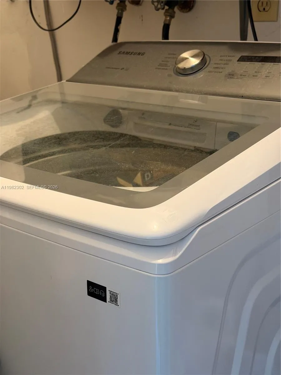 2620 Sw 51st St 1-2, Dania Beach, Florida 33312, Dania Beach, Florida 33312, 2 Bedrooms Bedrooms, ,1 BathroomBathrooms,Residential Lease,For Rent,2620 Sw 51st St 1-2, Dania Beach, Florida 33312,A11982302