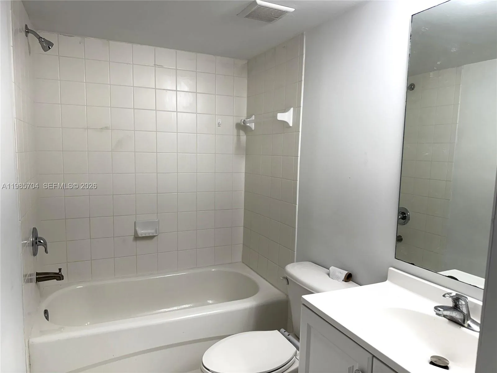 1260 Se 28th Ct 104, Homestead, Florida 33035, Homestead, Florida 33035, 2 Bedrooms Bedrooms, ,2 BathroomsBathrooms,Residential Lease,For Rent,1260 Se 28th Ct 104, Homestead, Florida 33035,A11985704