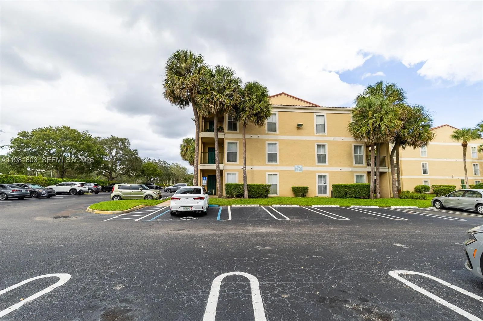 Coral Springs, Florida 33071, 1 Bedroom Bedrooms, ,1 BathroomBathrooms,Residential,For Sale,A11981803