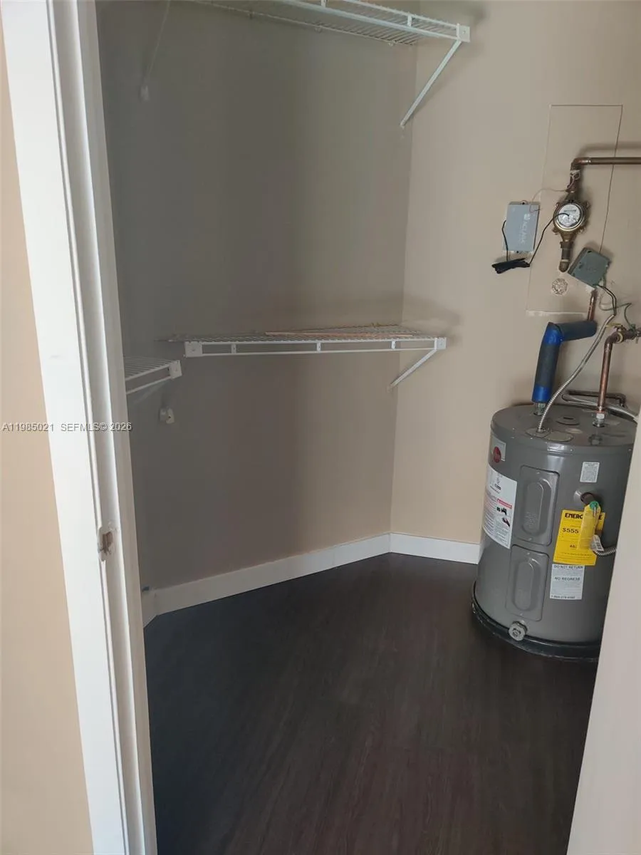 8290 Lake Dr 509, Doral, Florida 33166, Doral, Florida 33166, 1 Bedroom Bedrooms, ,1 BathroomBathrooms,Residential Lease,For Rent,8290 Lake Dr 509, Doral, Florida 33166,A11985021